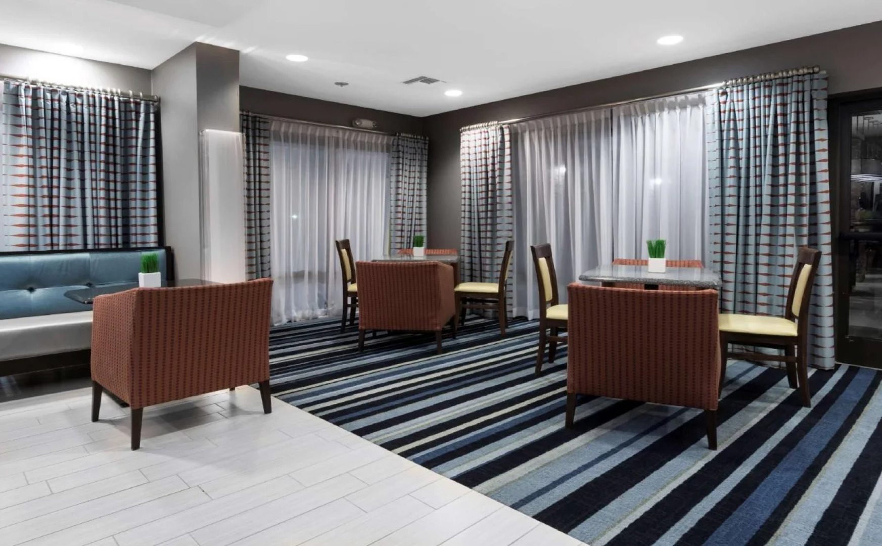 Hampton Inn Columbia I-26/Harbison Blvd.