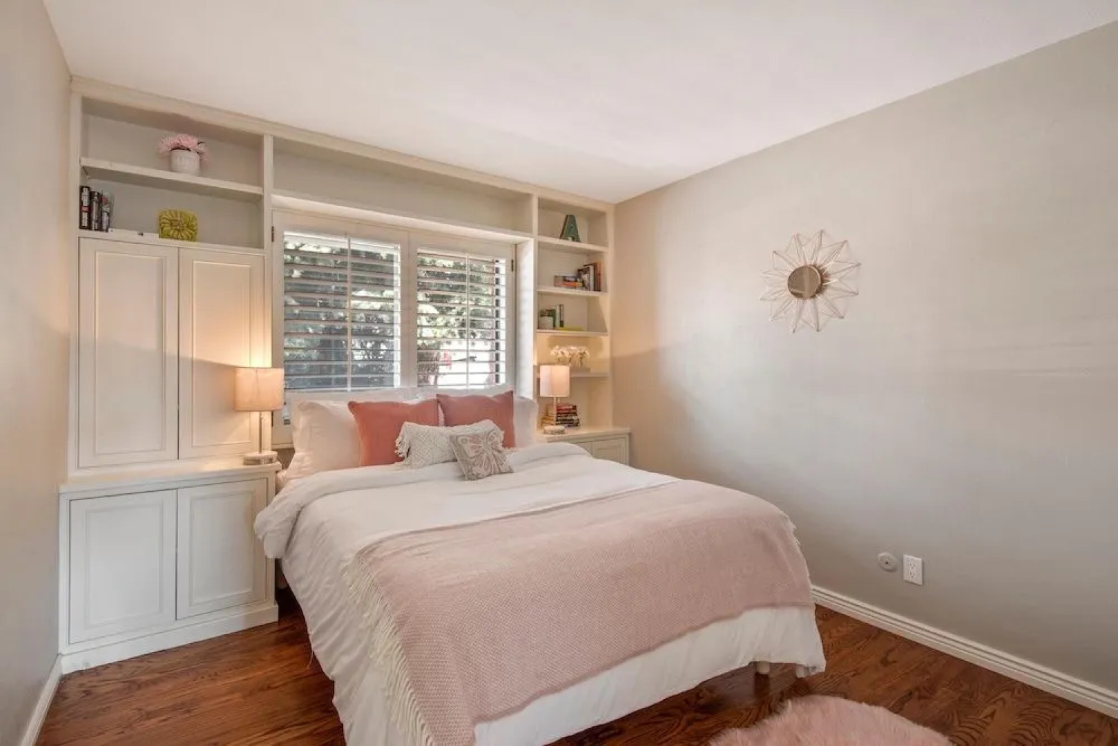 Relaxing Escape Complete With Home Theater and BBQ