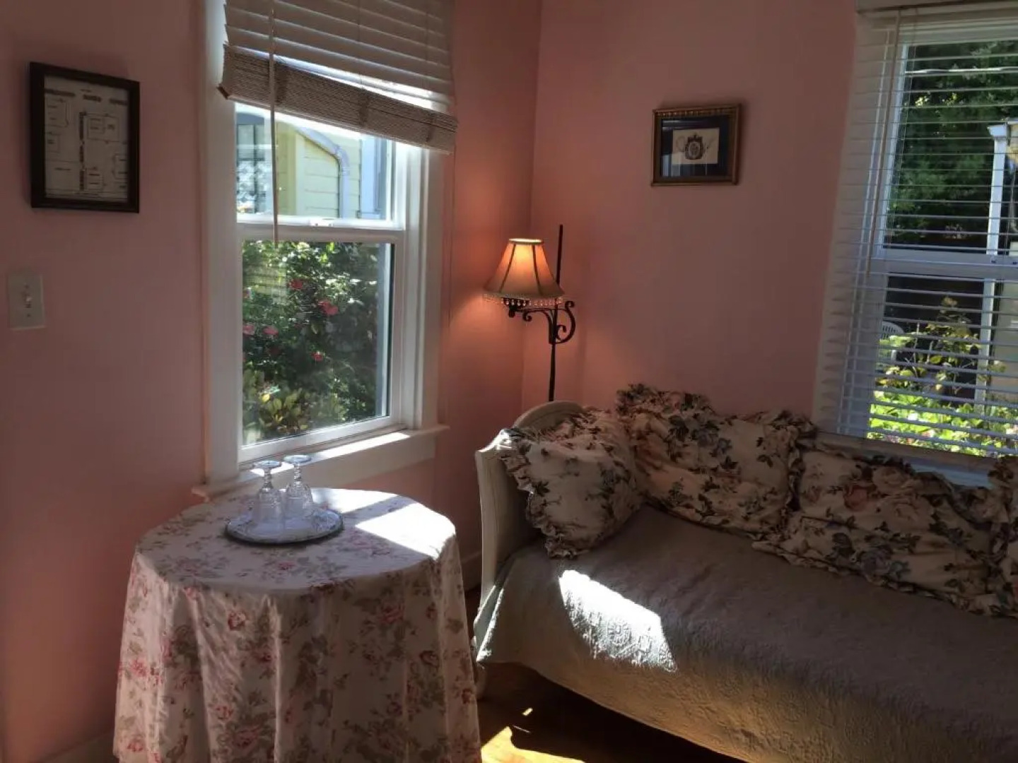 Secret Garden Inn and Cottages