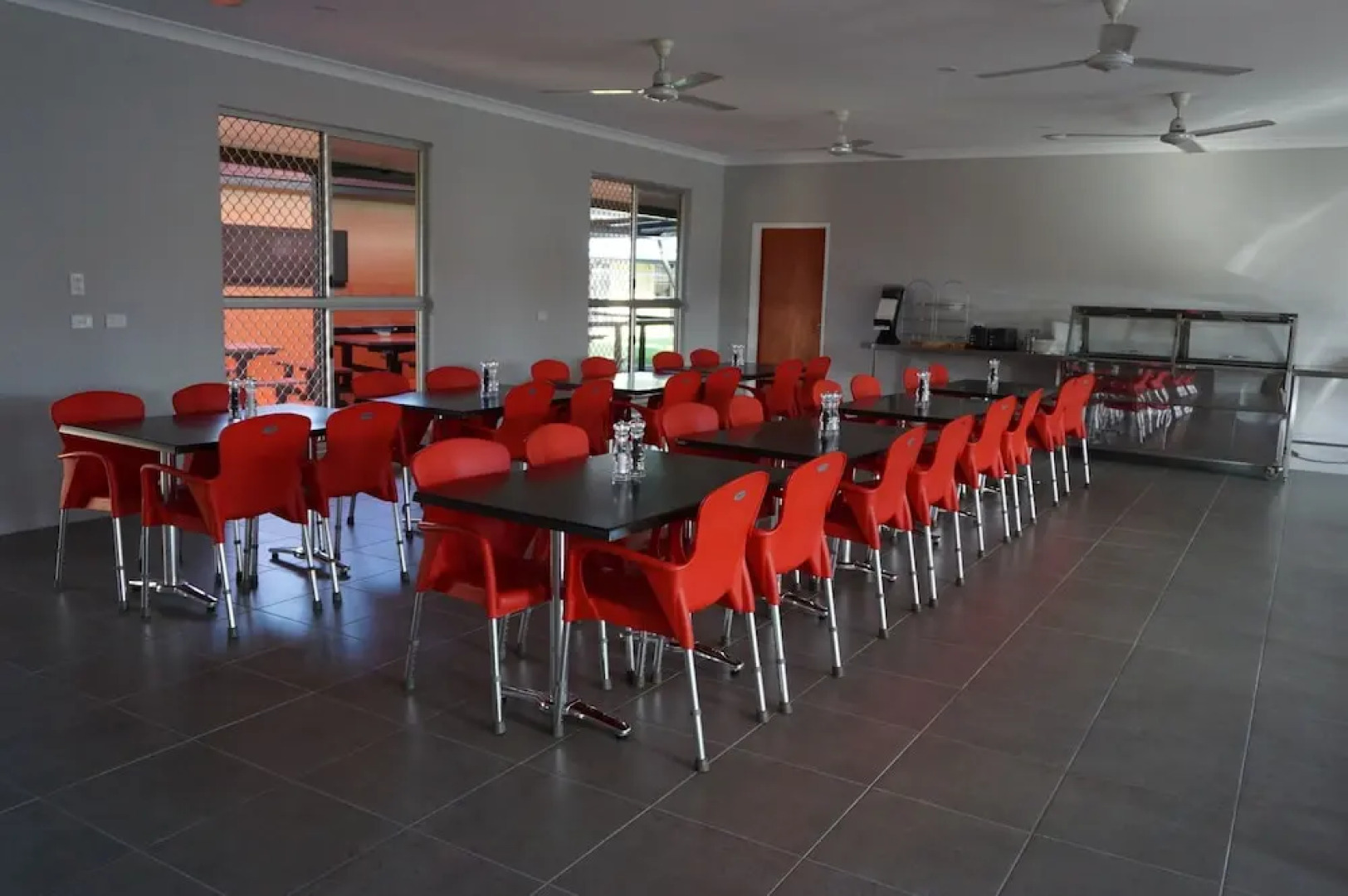 YAL Cairns - A Motel that makes a difference