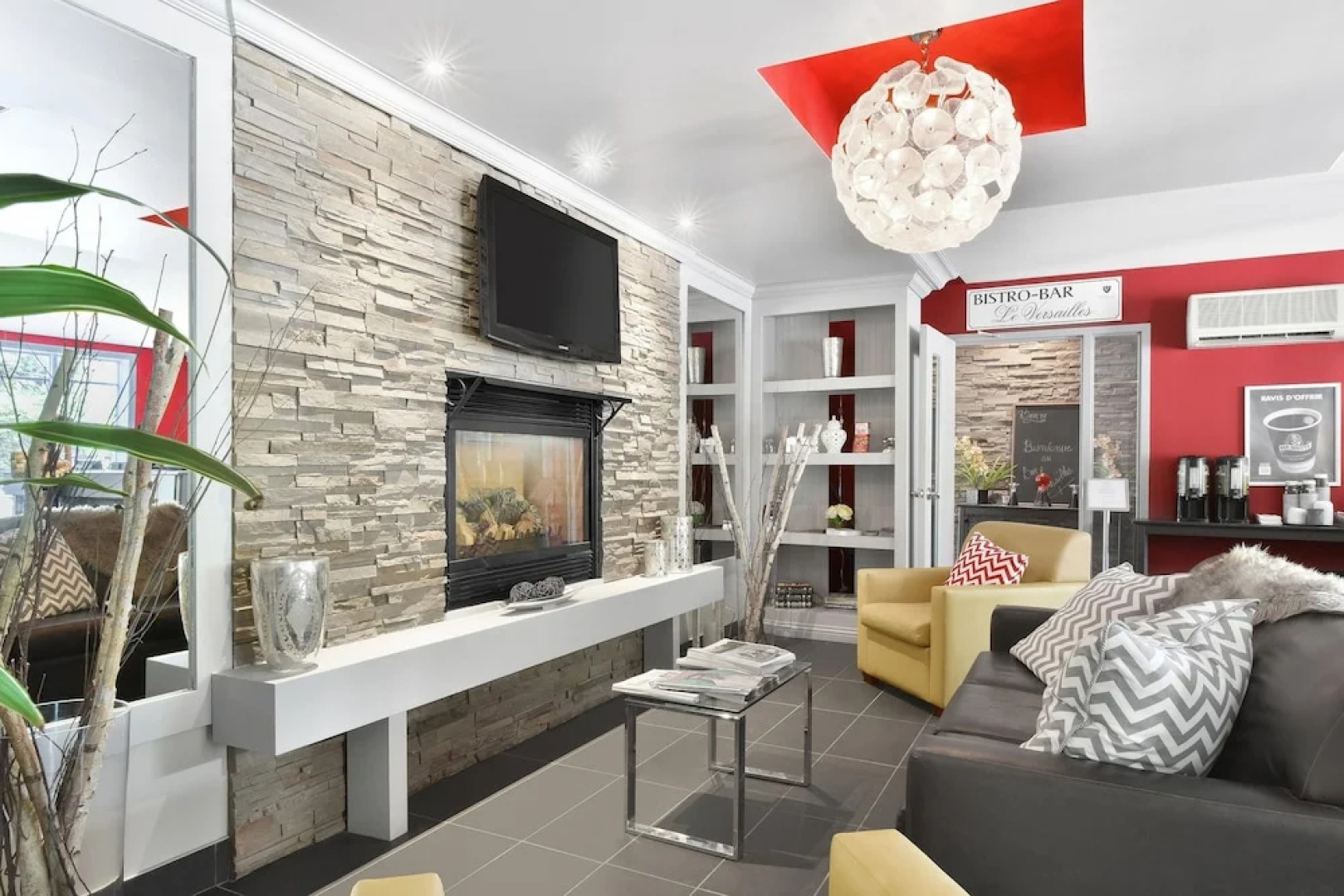 Quality Inn & Suites Le Versailles