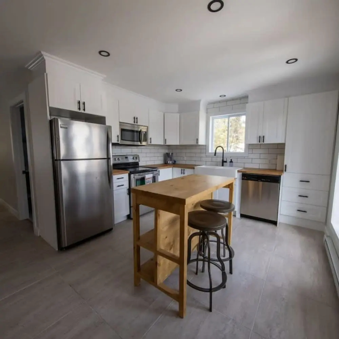 De la Montagne-spa- PET Friendly- Ski in Ski out