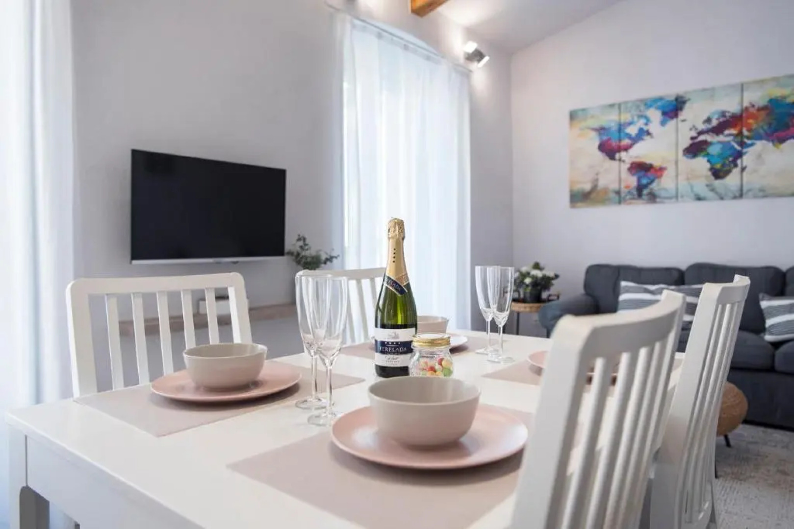 Lovely and bright apartment in the heart of Banyoles