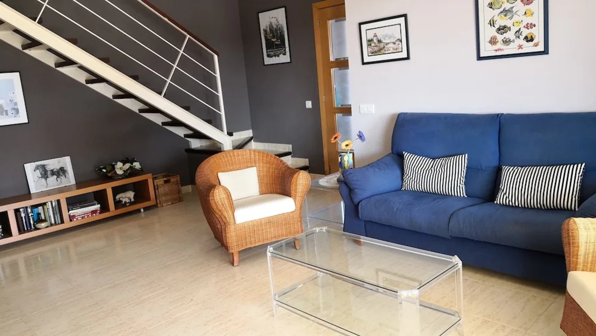 Villa familiar buhardilla piscina y BBQ