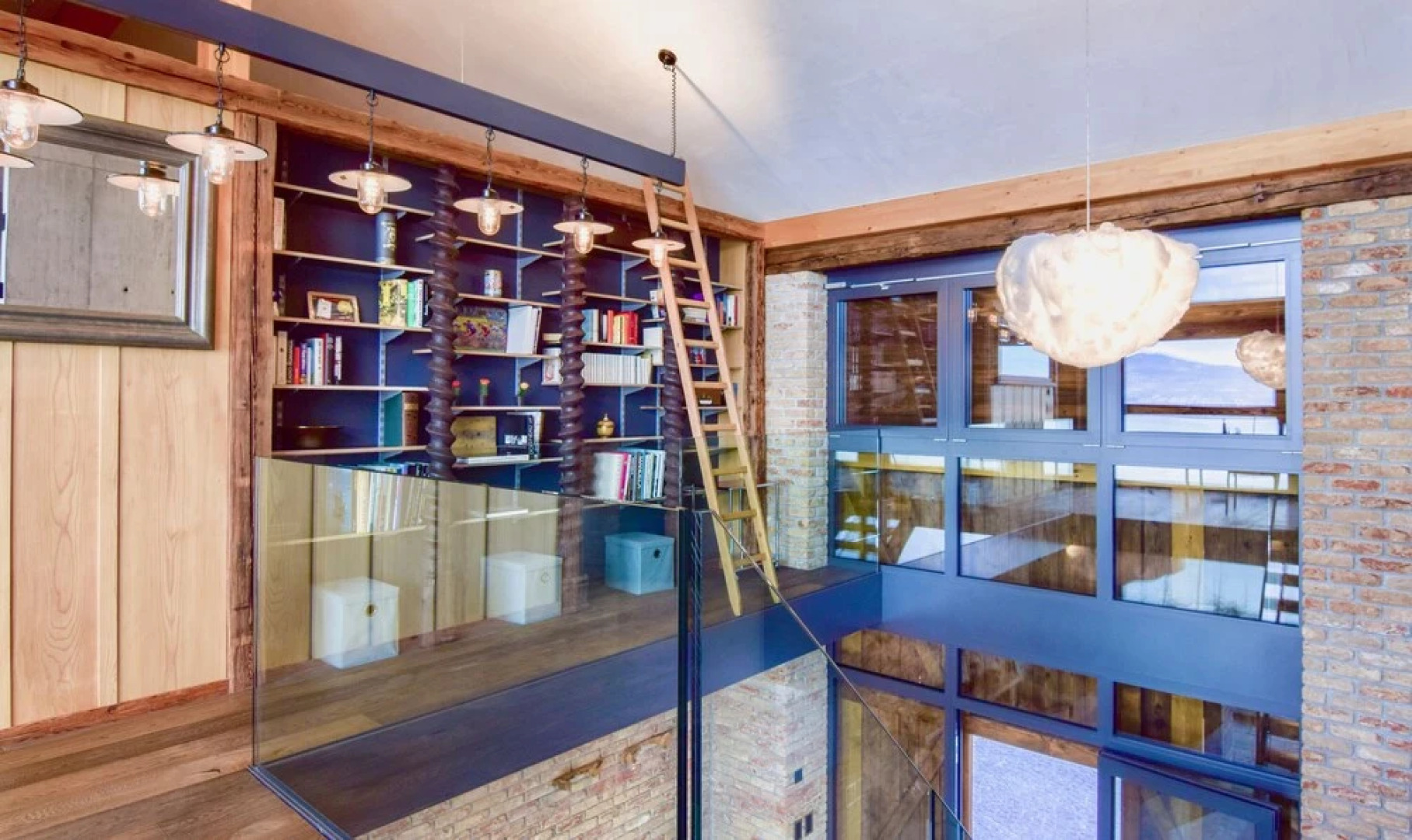 NEW 3BD Luxury Villa on the Geneva Lake