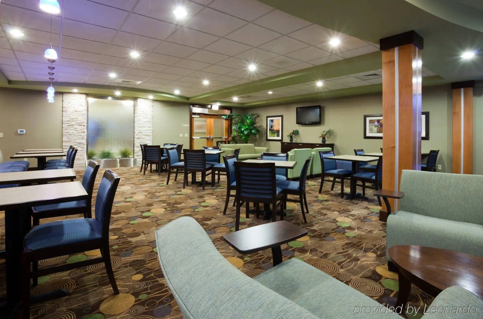 Holiday Inn Express Hotel & Suites Madison-Verona by IHG