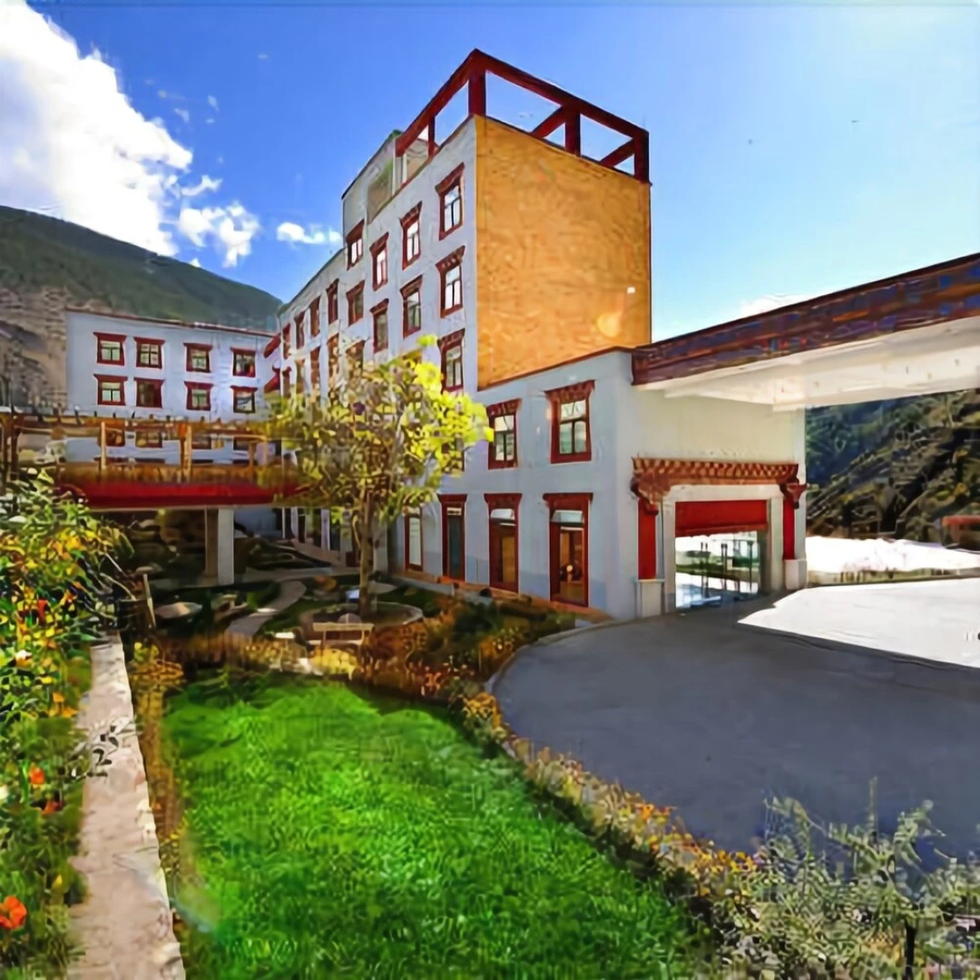 Yading Yizhan Hotel