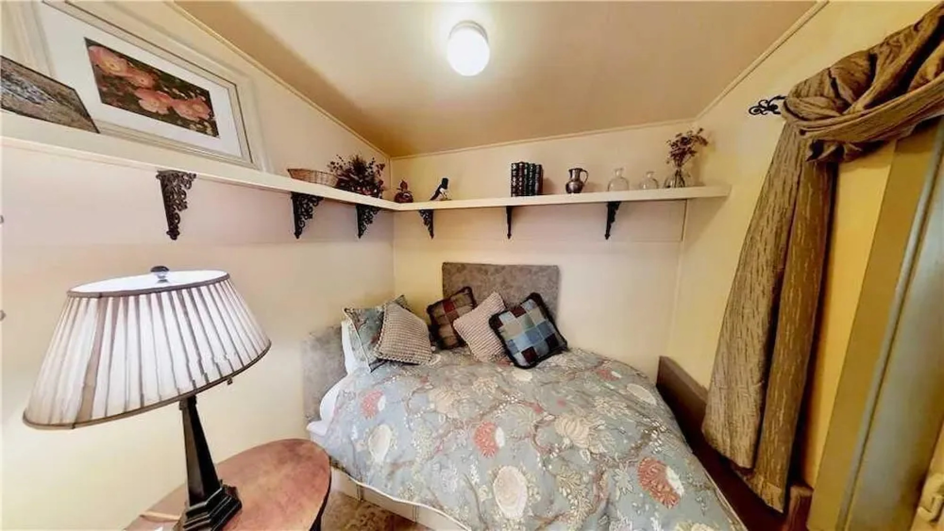 Pack Creek Lodge Suite by RedAwning