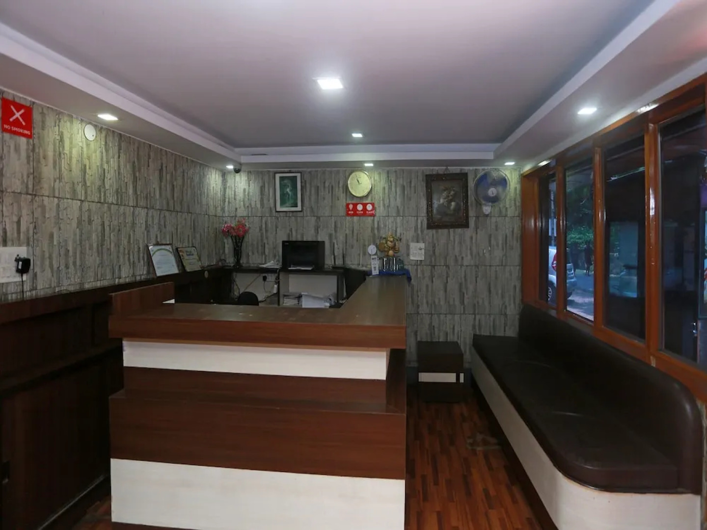 OYO 5837 Hotel Castle