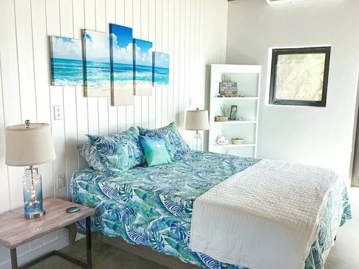 Seaside Serenity: Elegant Beachfront Escape