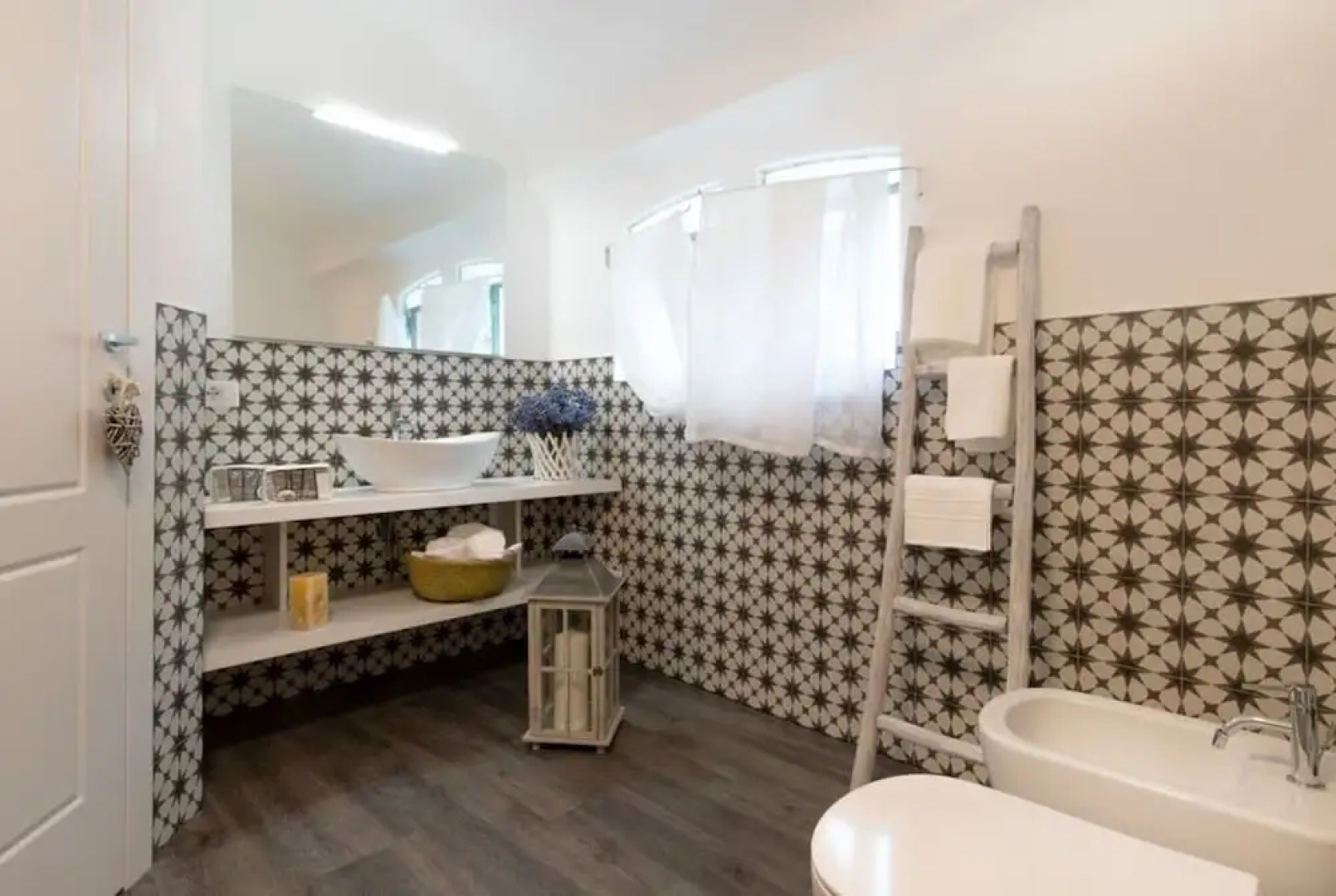 Maji Como Lake apartments