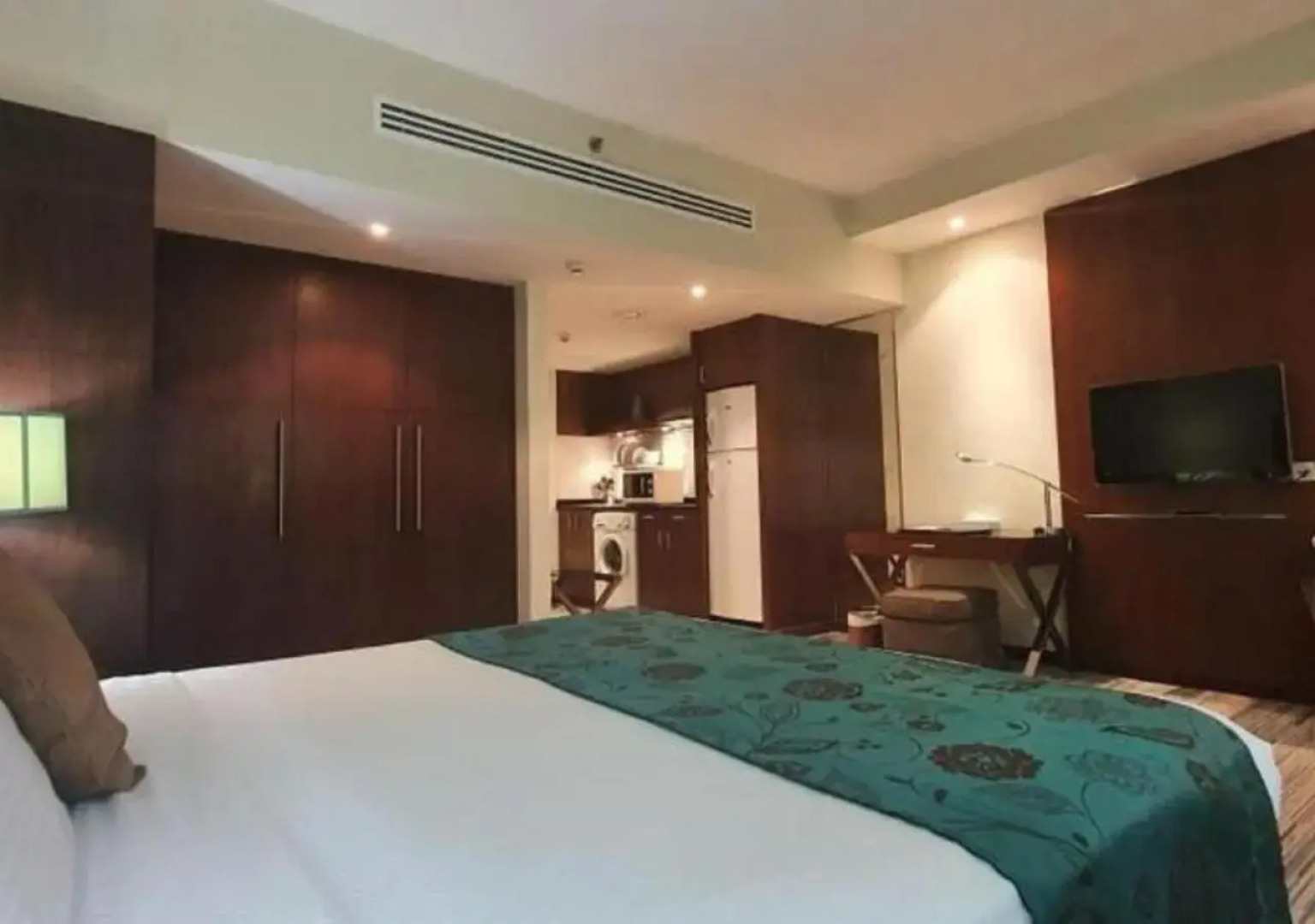 Phoenix Plaza Hotel Apartments