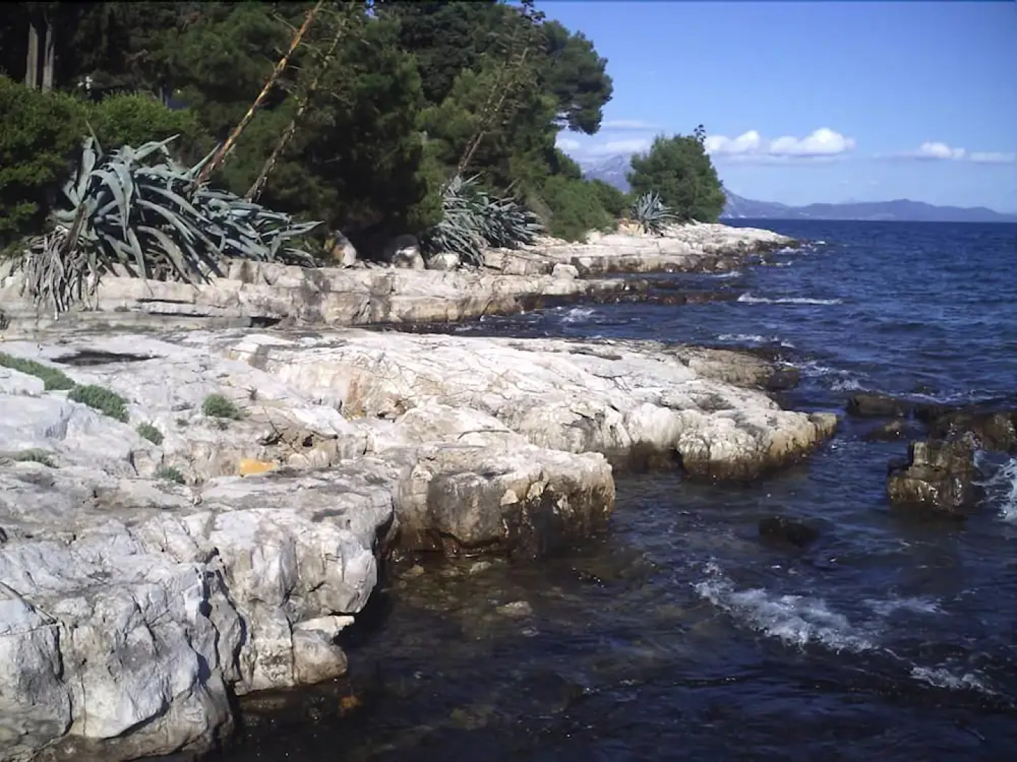 Apartments Tomi Sućuraj