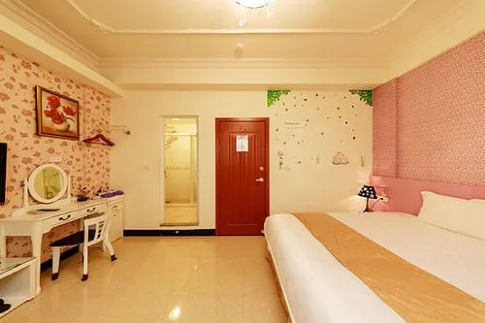 Four Seasons Duke Hostel