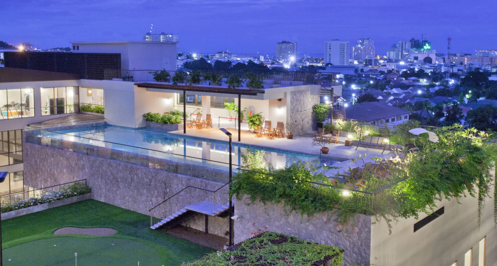 Balcony Courtyard Si Racha Hotel & Serviced Apartments