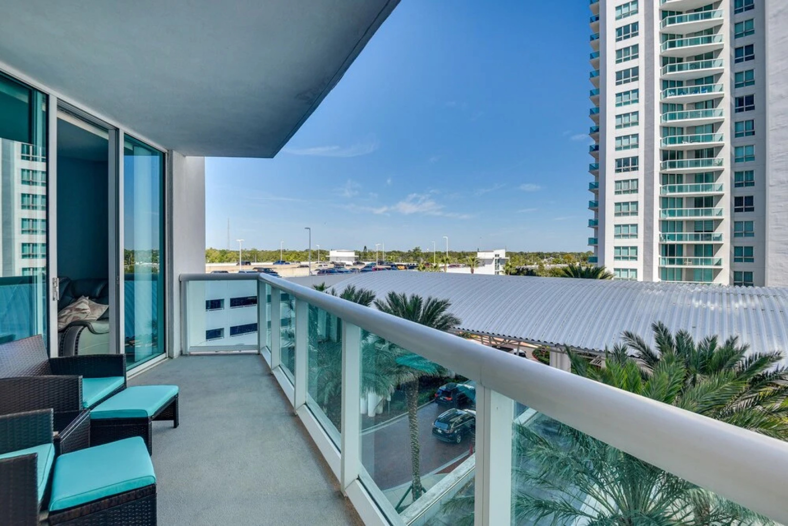 Luxe Resort Condo - 2 Mi to Daytona Beach!