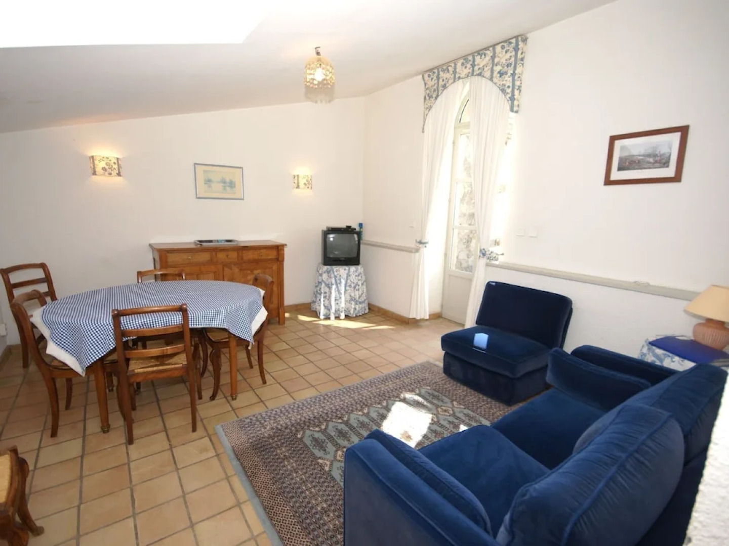 Magnificent Apartment in Castle With Garden, Swimming Pool and Next to Golf