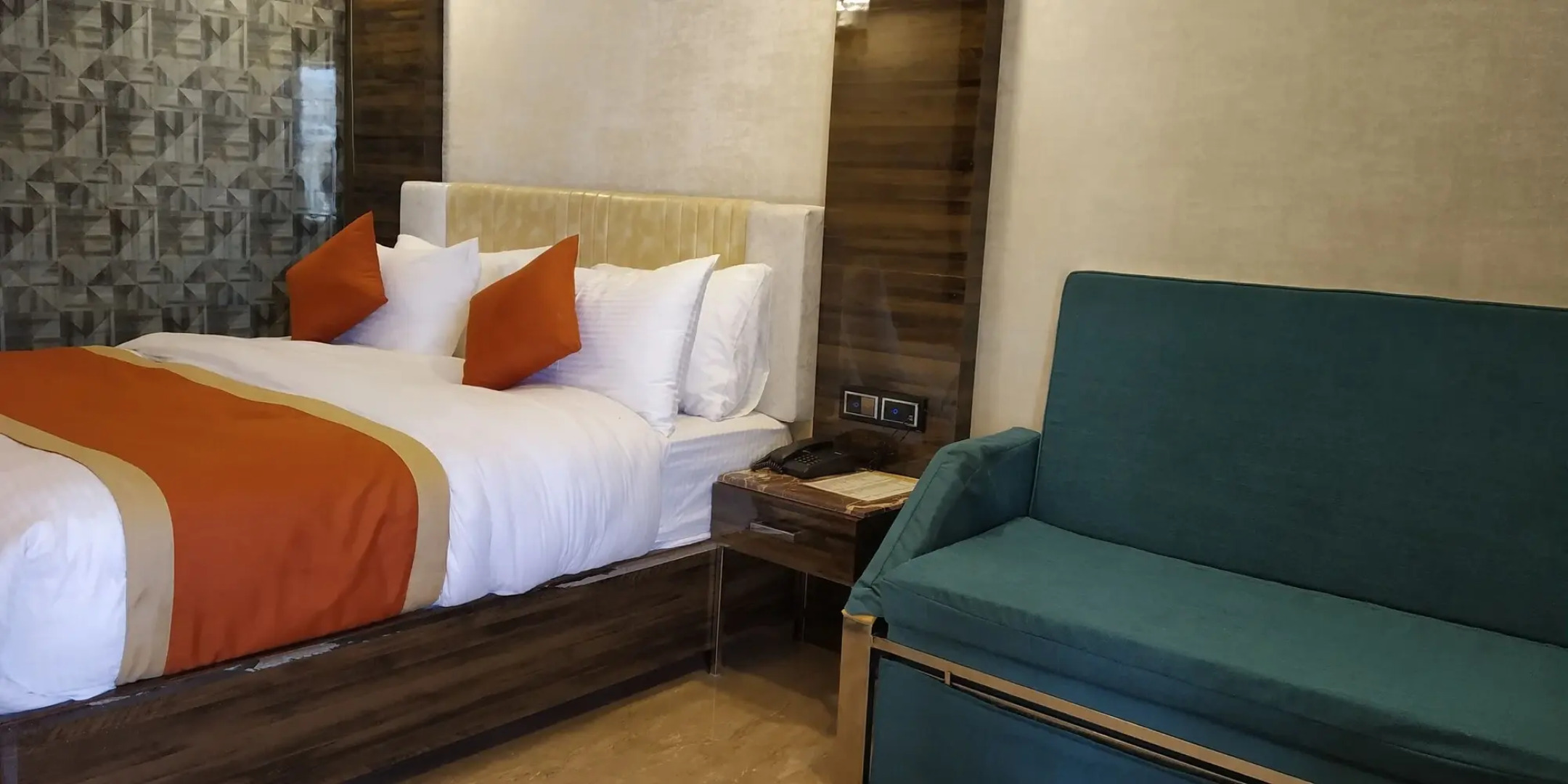 Kashiva Lake Residency