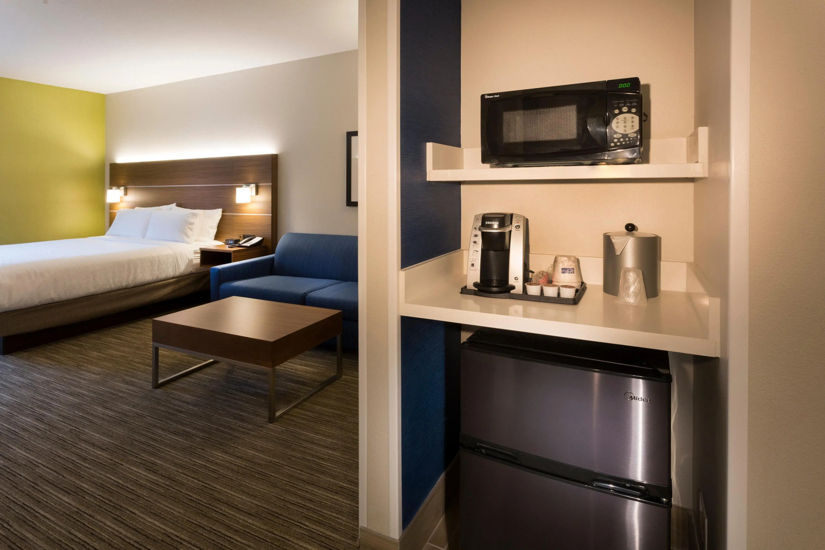 Holiday Inn Express & Suites Seattle South - Tukwila by IHG