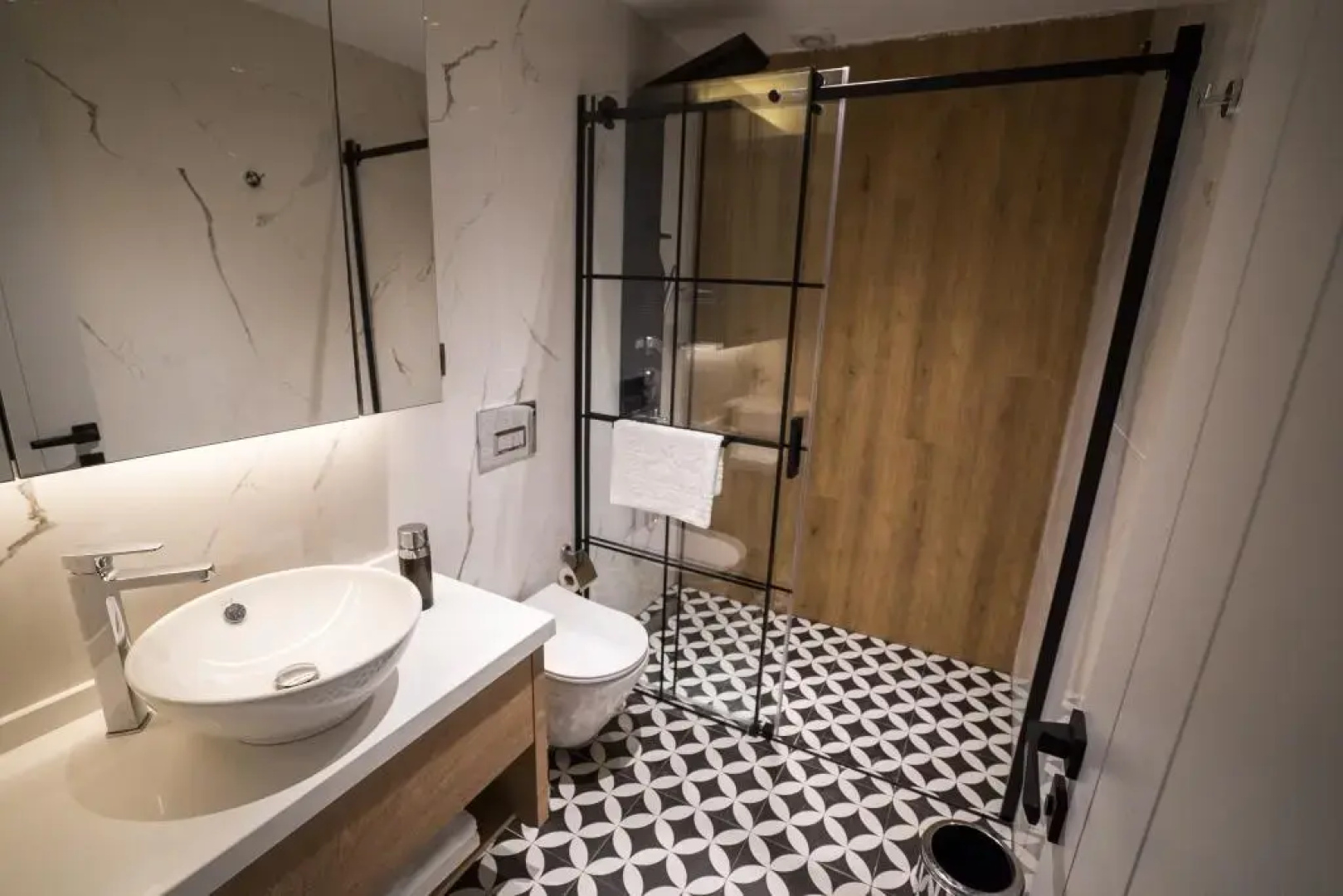 Ayayorgi̇ Homes & Hotels