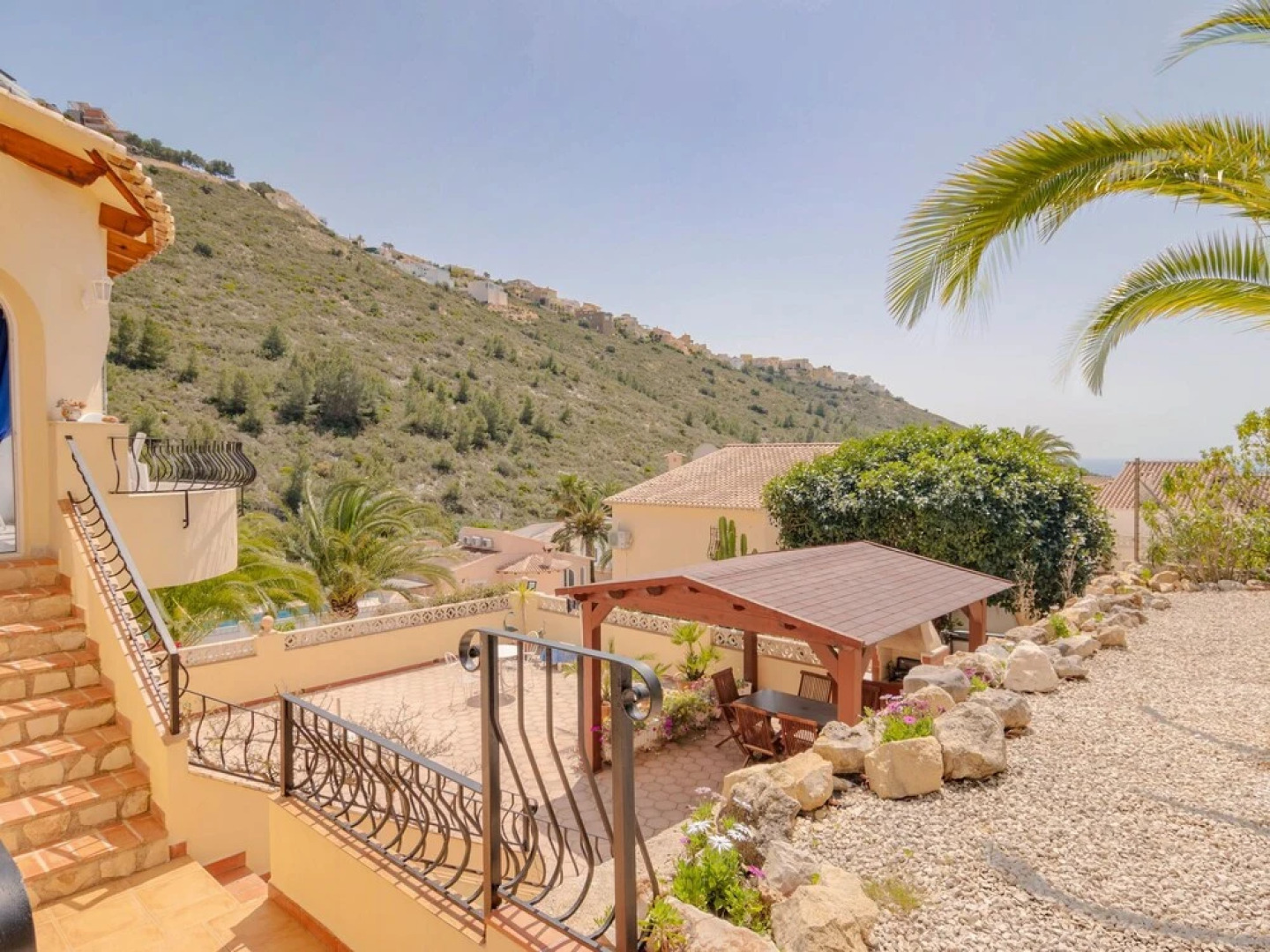 6-p Villa in the Right Place With an Amazing View, Swimming Pool and Terraces