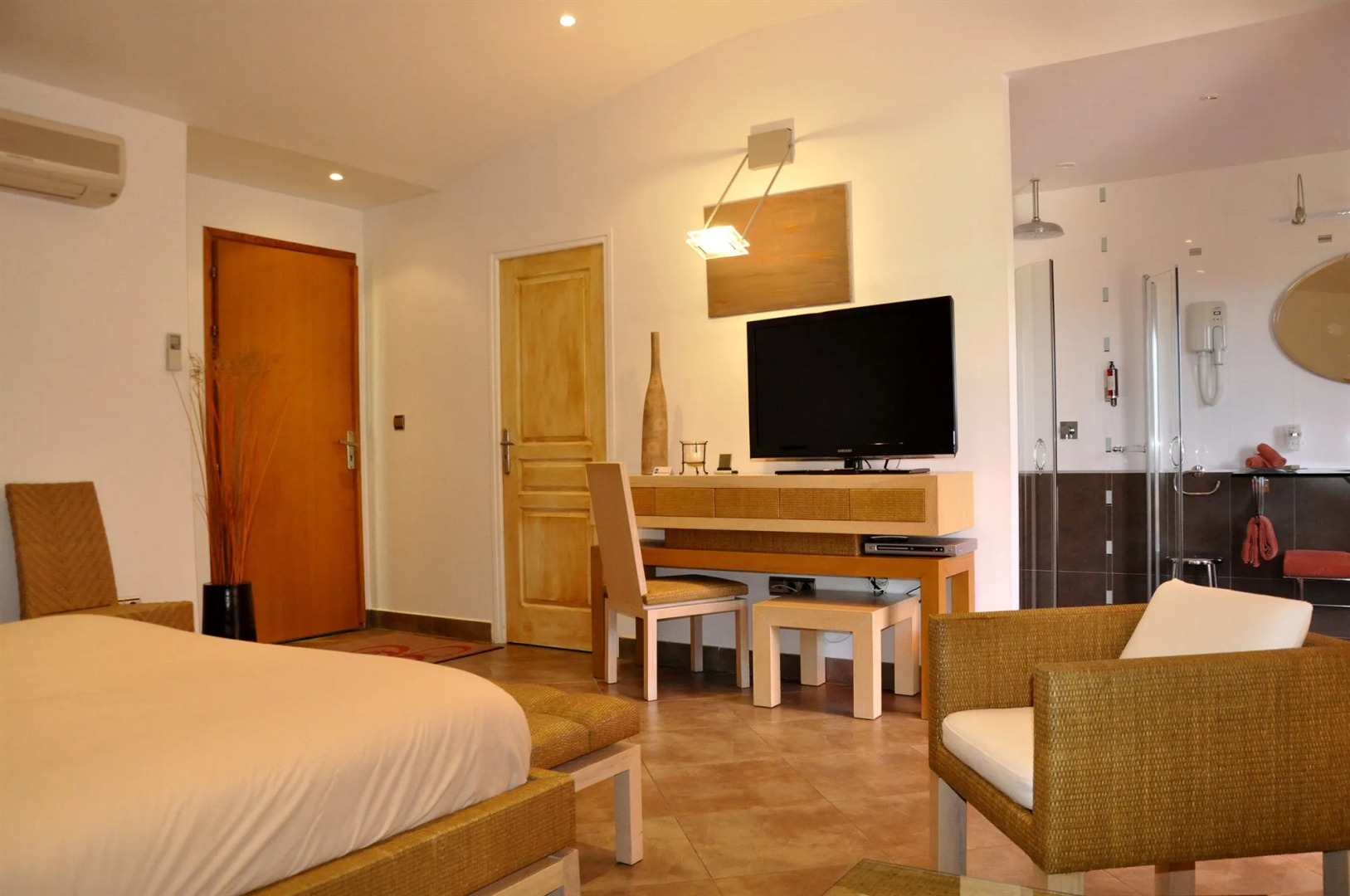 Private Hotel - Adults Only