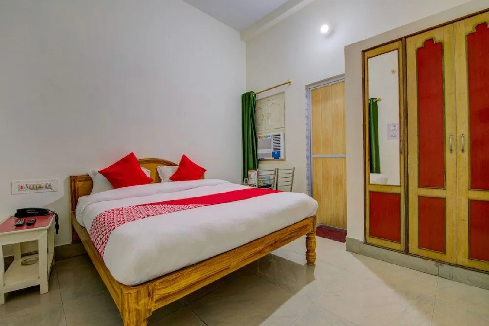 OYO 13490 Hotel Aniket
