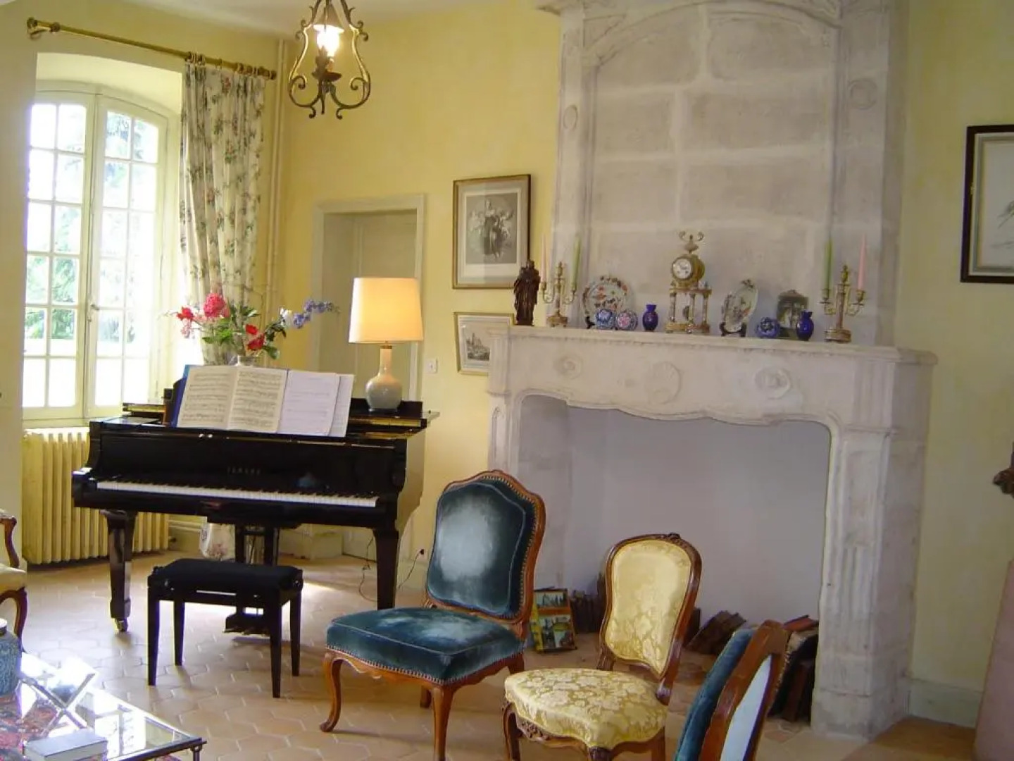 Château La Gentilhommière du Puits Notre-Dame 30 rue de l'église 24110 Saint Léon sur l'Isle