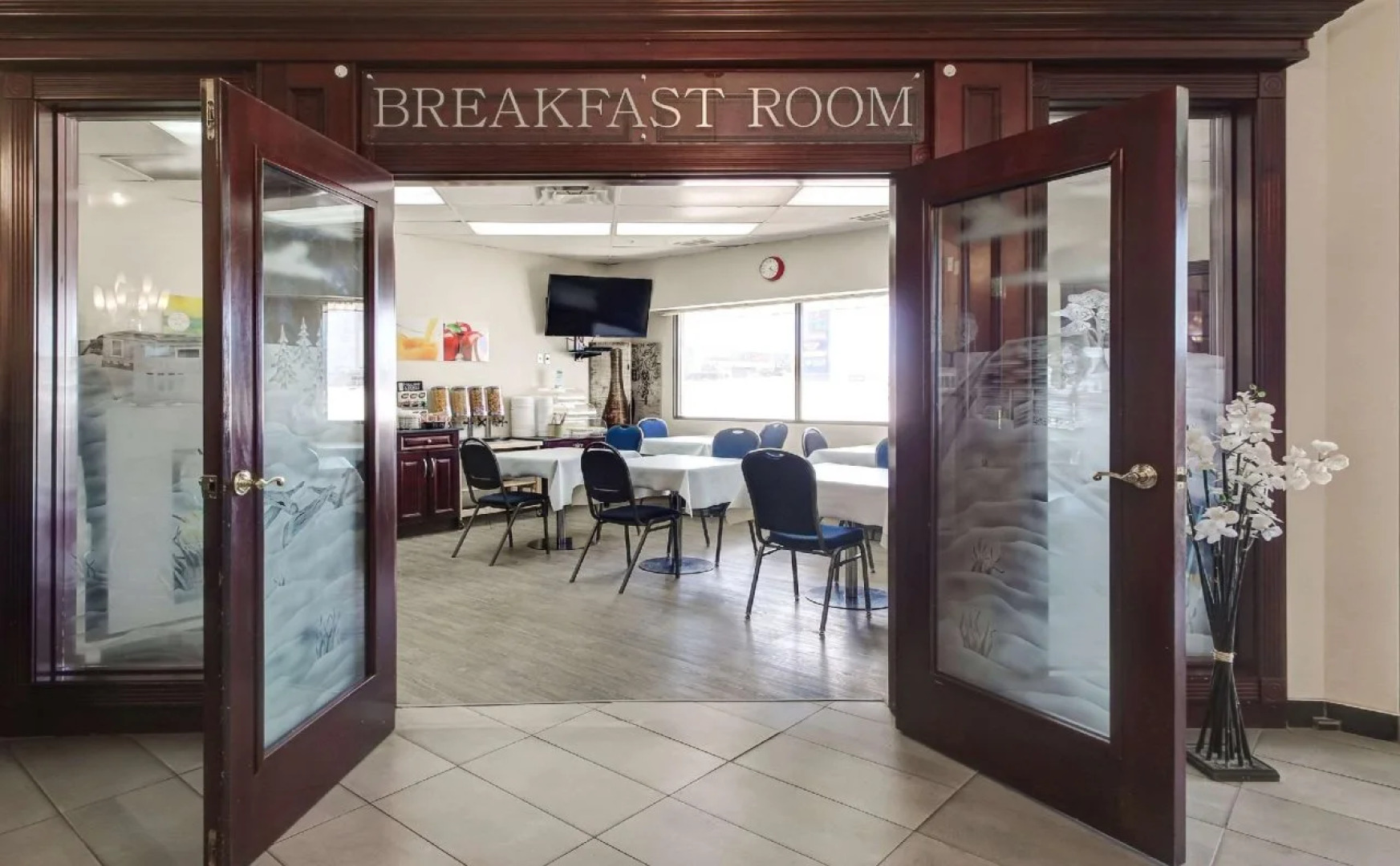 Ramada by Wyndham Nisku Edmonton Airport