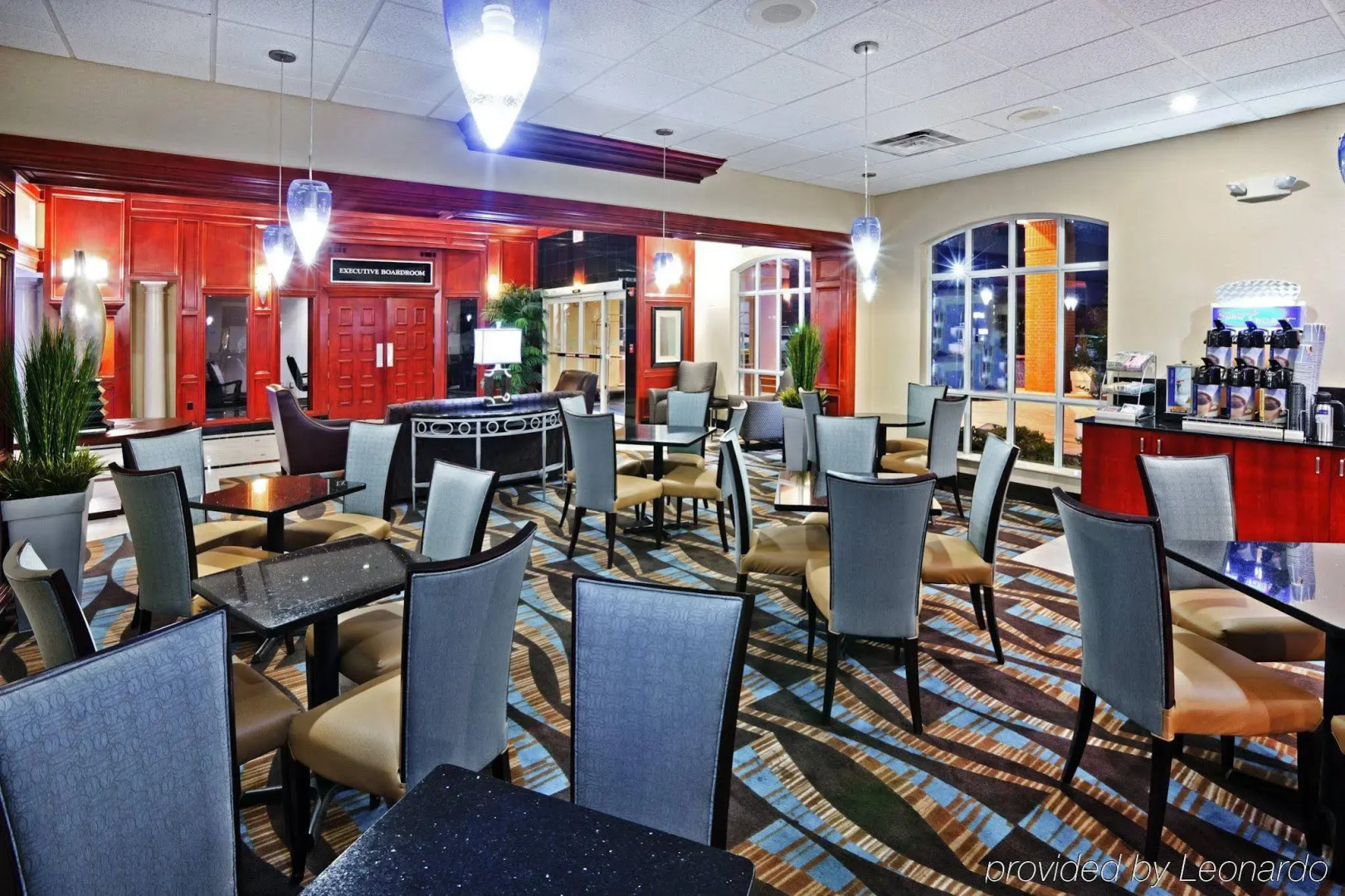 OYO Townhouse Oklahoma City Penn Square