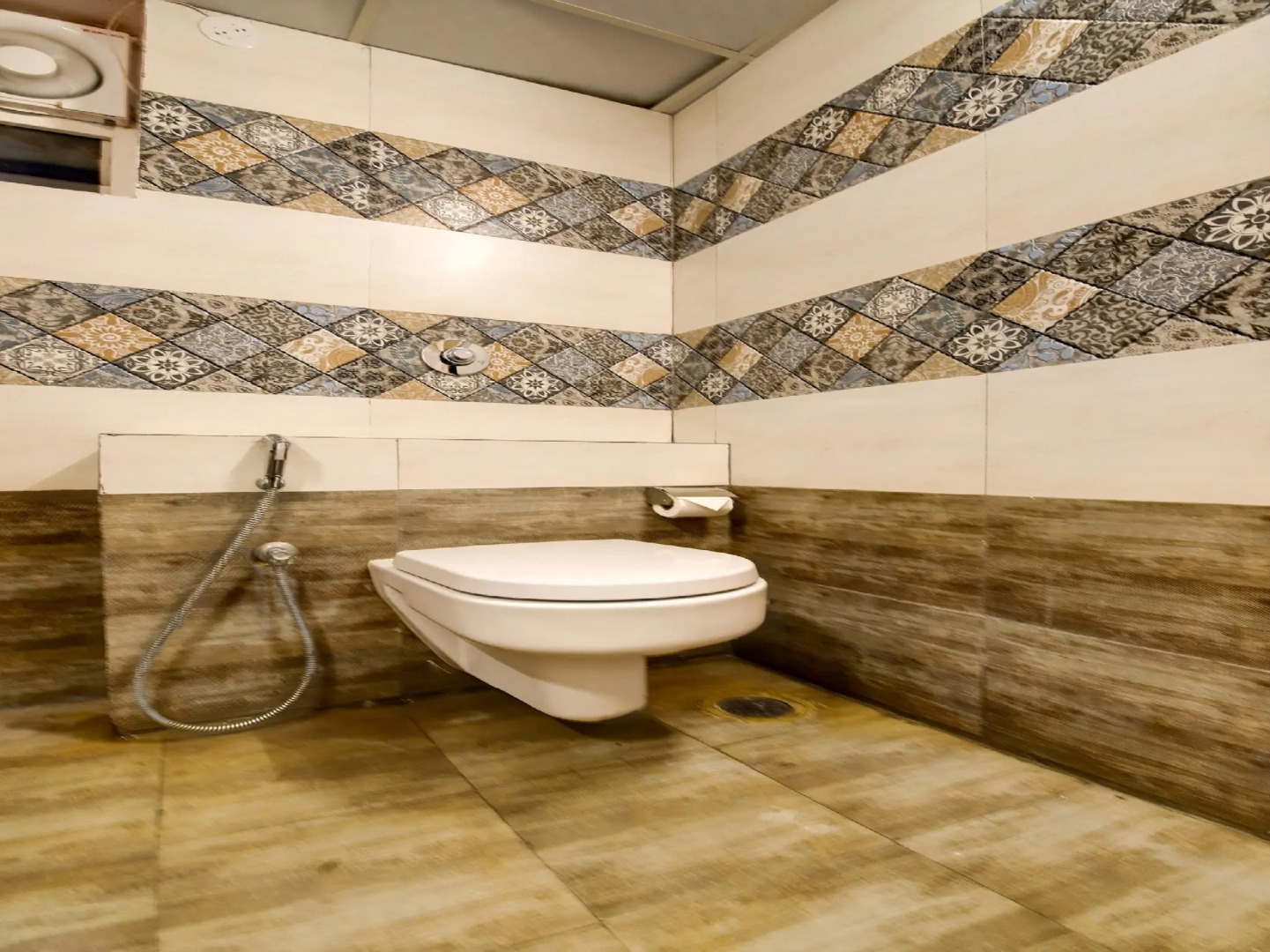 SPOT ON 62662 Shree Varai Krupa Guest House