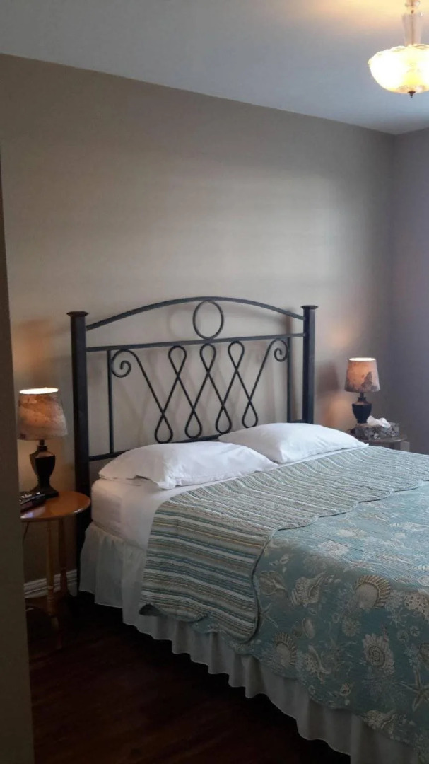 Eddie James Harbour Cottage