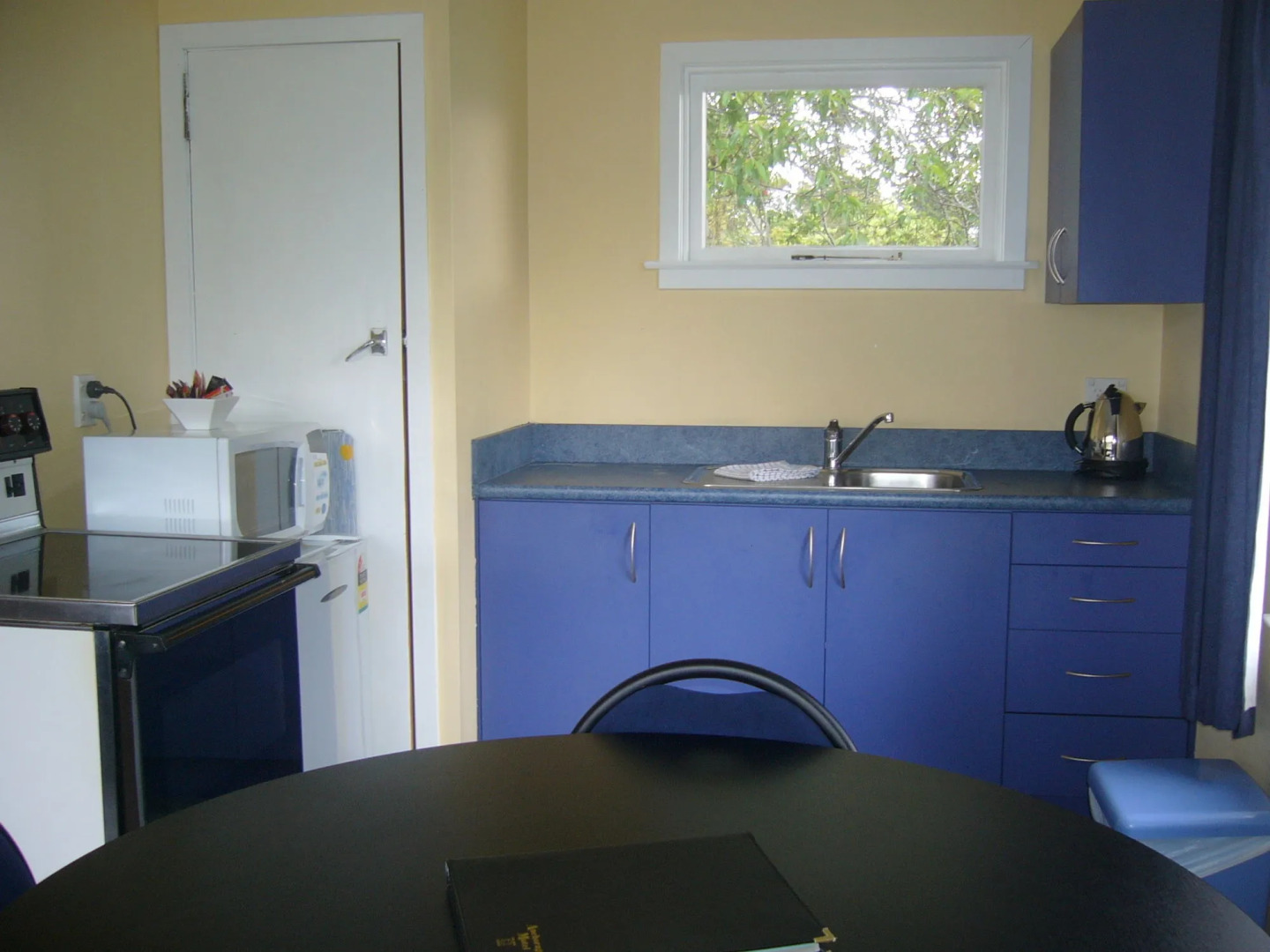 Anchorage Motel Apartments