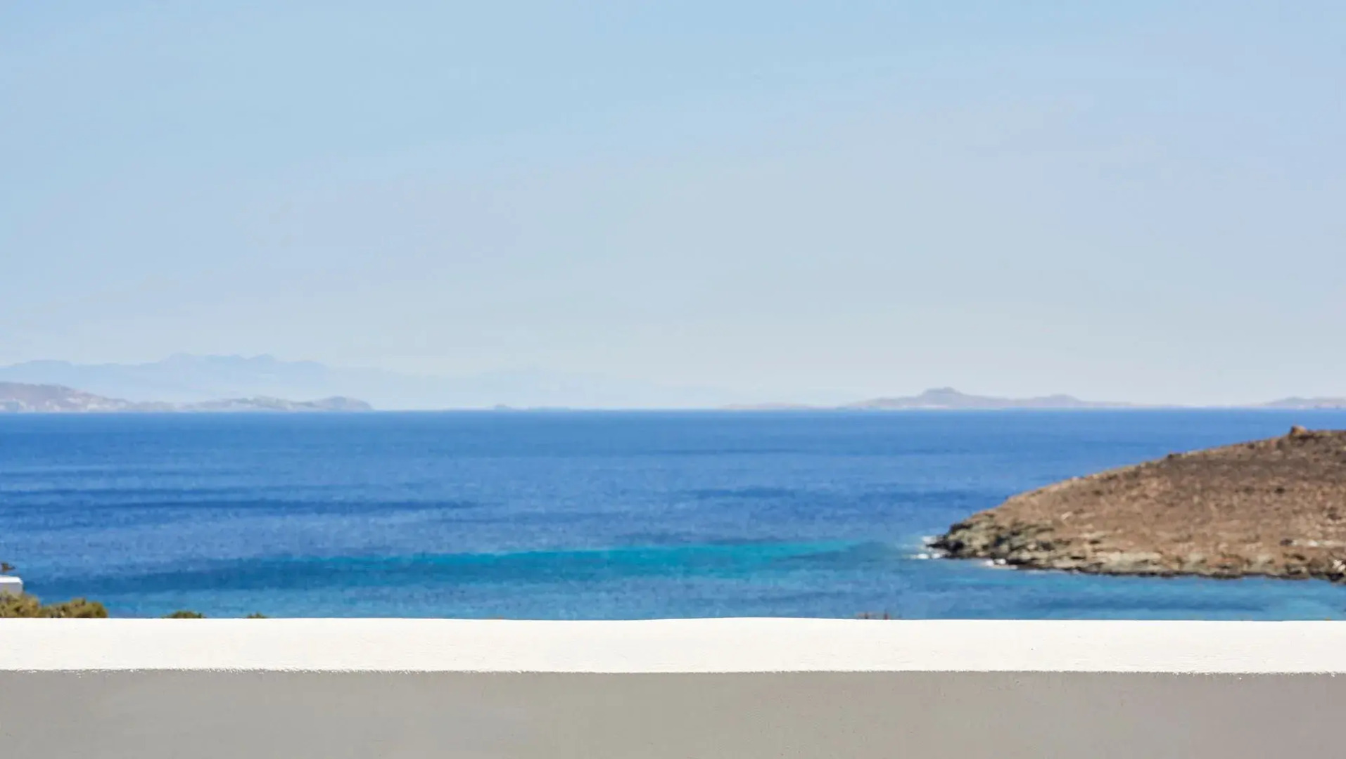 Mr & Mrs White Tinos