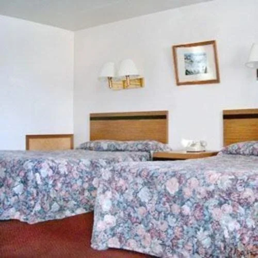 Holiday Motel Waynesburg