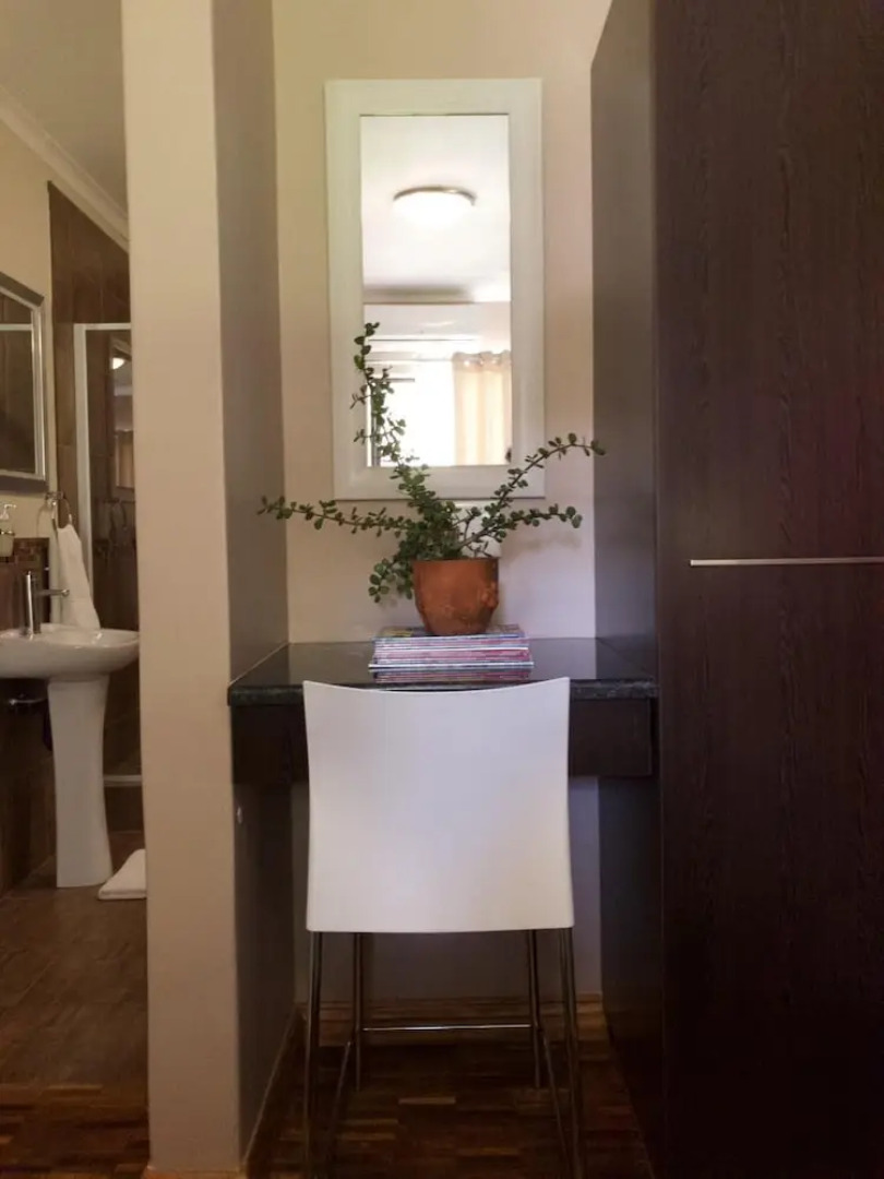 The Hedge Guesthouse