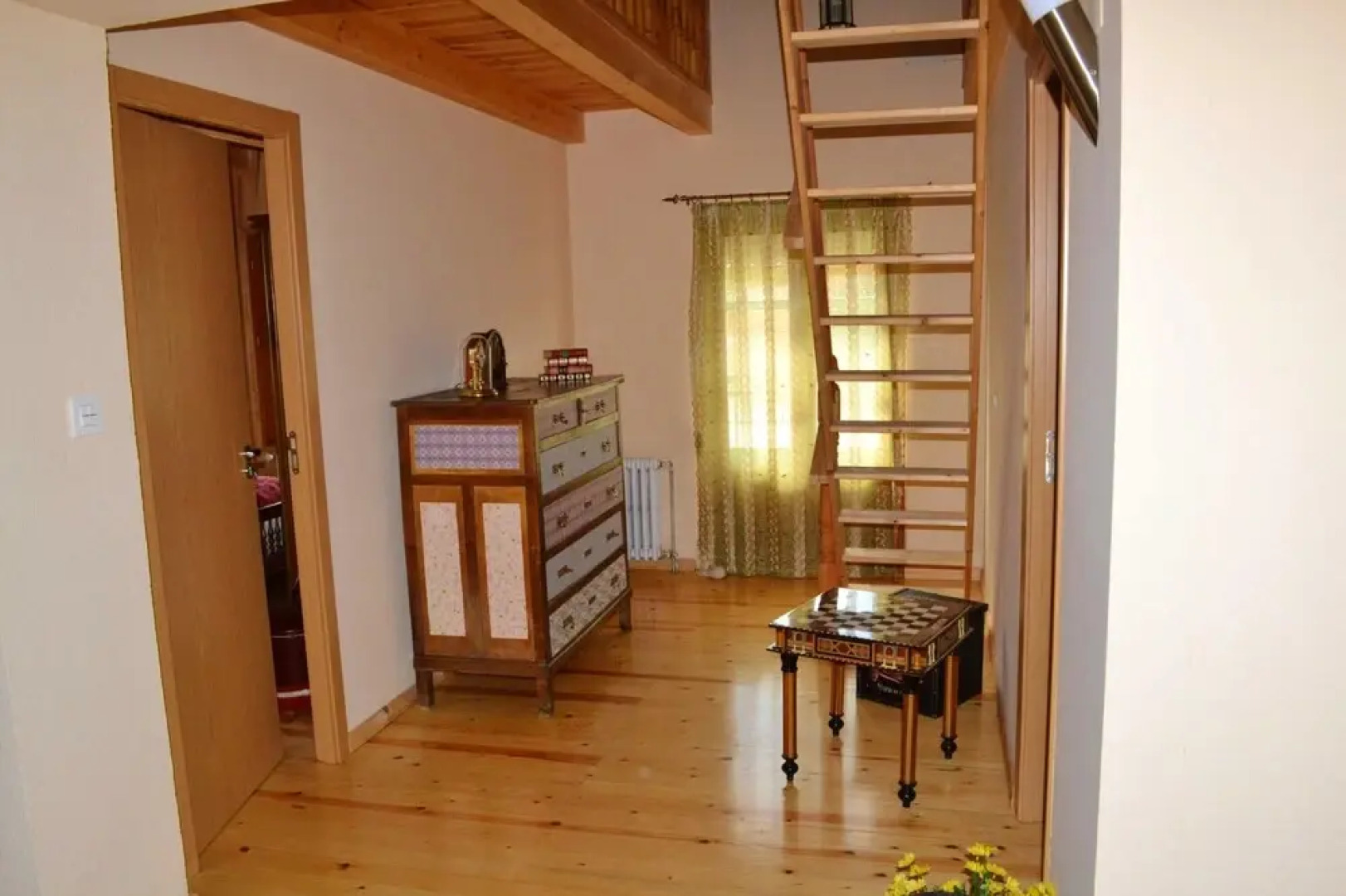 House With 5 Bedrooms in Morales de Rey, With Enclosed Garden and Wifi Near the Slopes