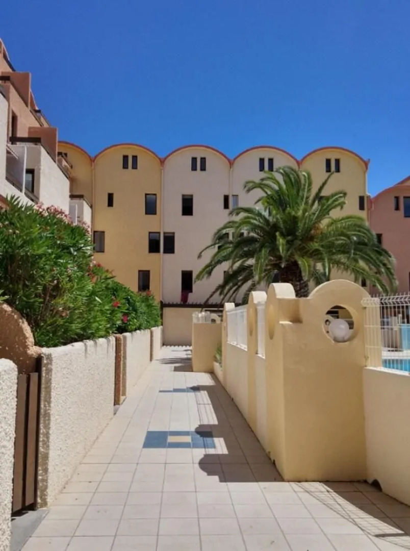 Apartment With one Bedroom in Gruissan, With Shared Pool, Furnished Terrace and Wifi