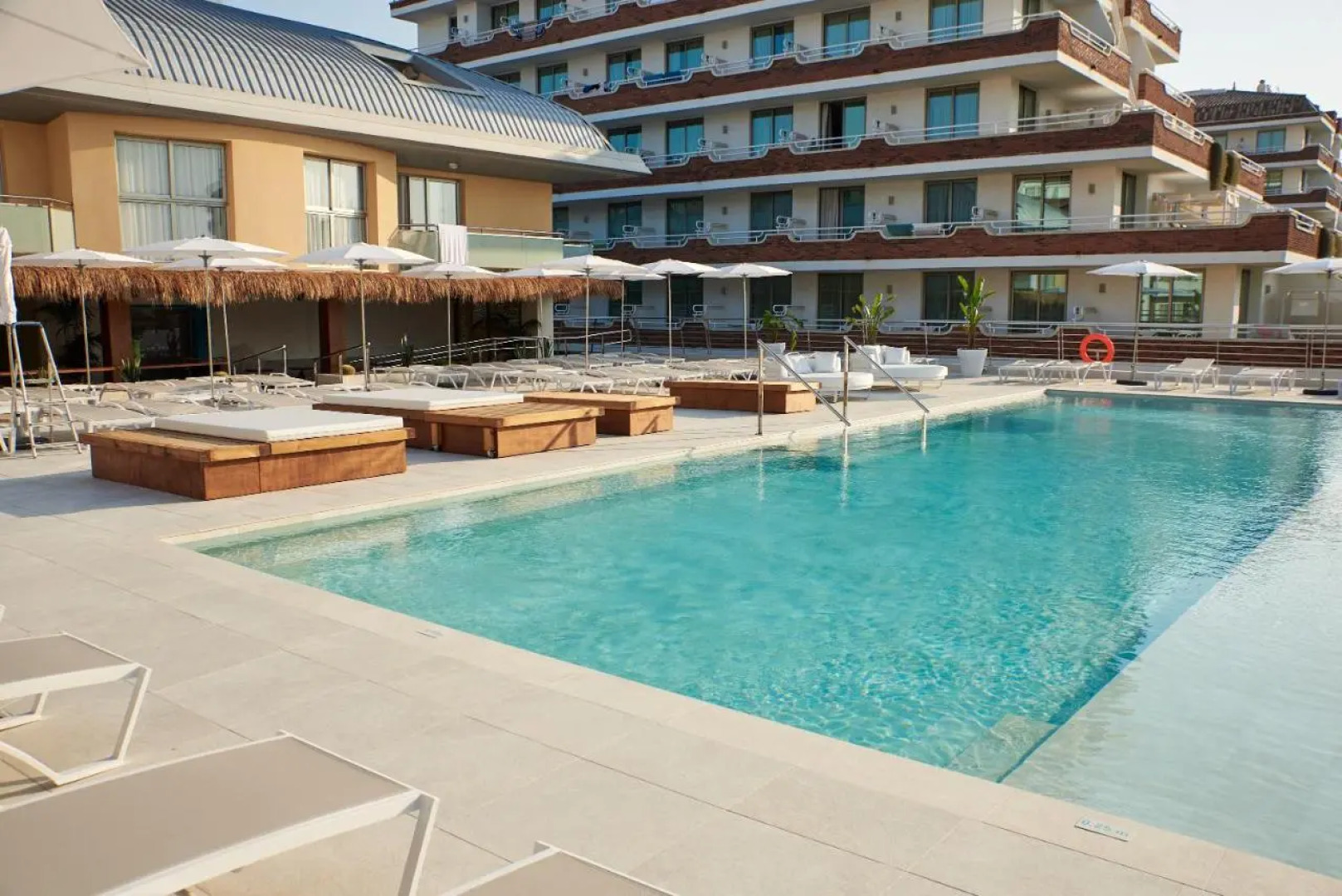 DWO Sirius -Adults Only