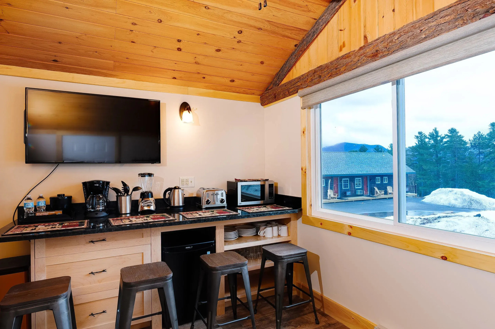 Cobble Mountain Lodge