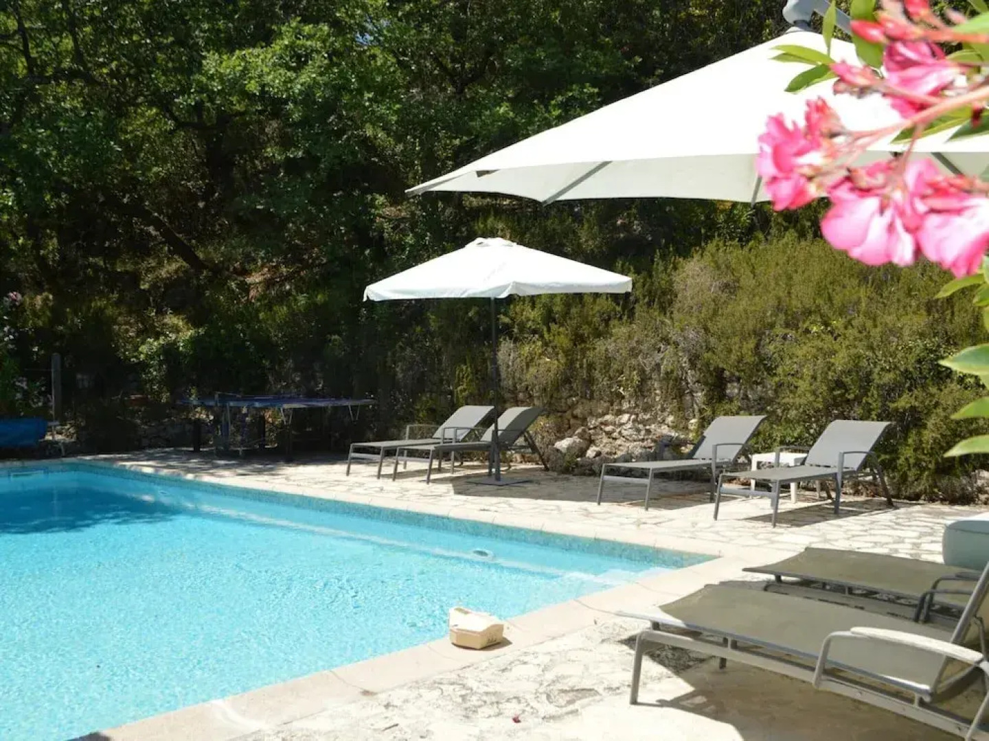 Beautiful Holiday Home With Garden