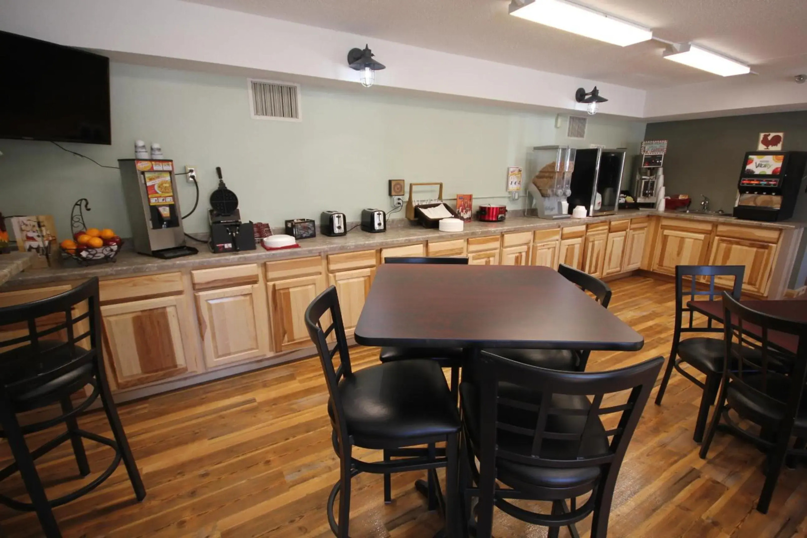 Blackstone Lodge & Suites