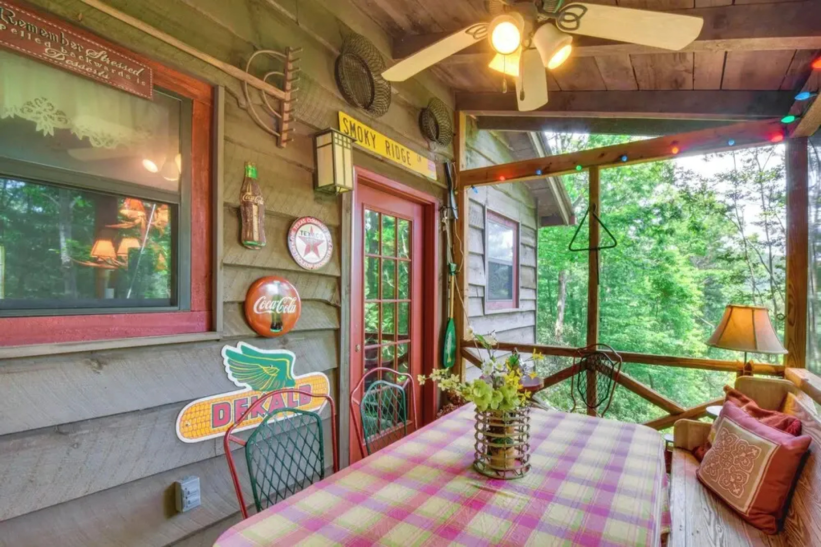 Rustic Cabin w/ Porches: 8 Mi to Tallulah Gorge!