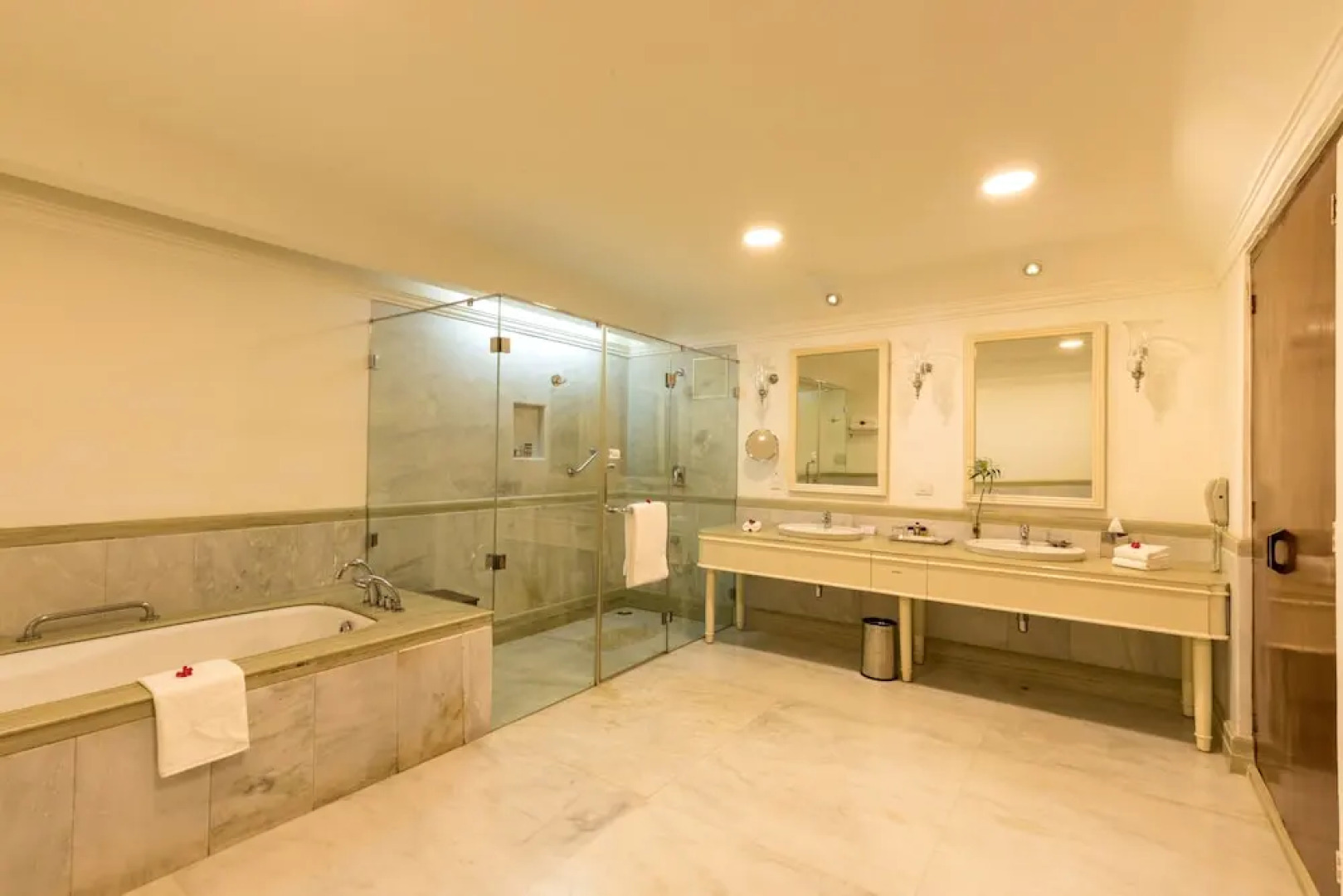 Gateway Coonoor - IHCL SeleQtions