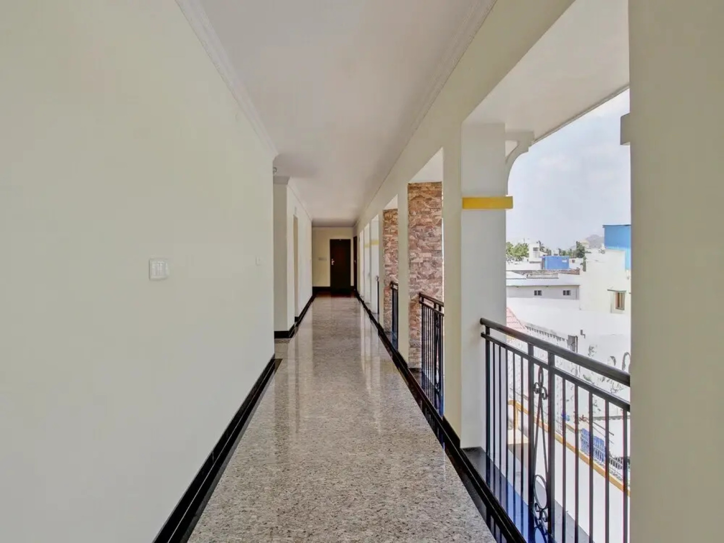 OYO 30970 AAR Royal Residency