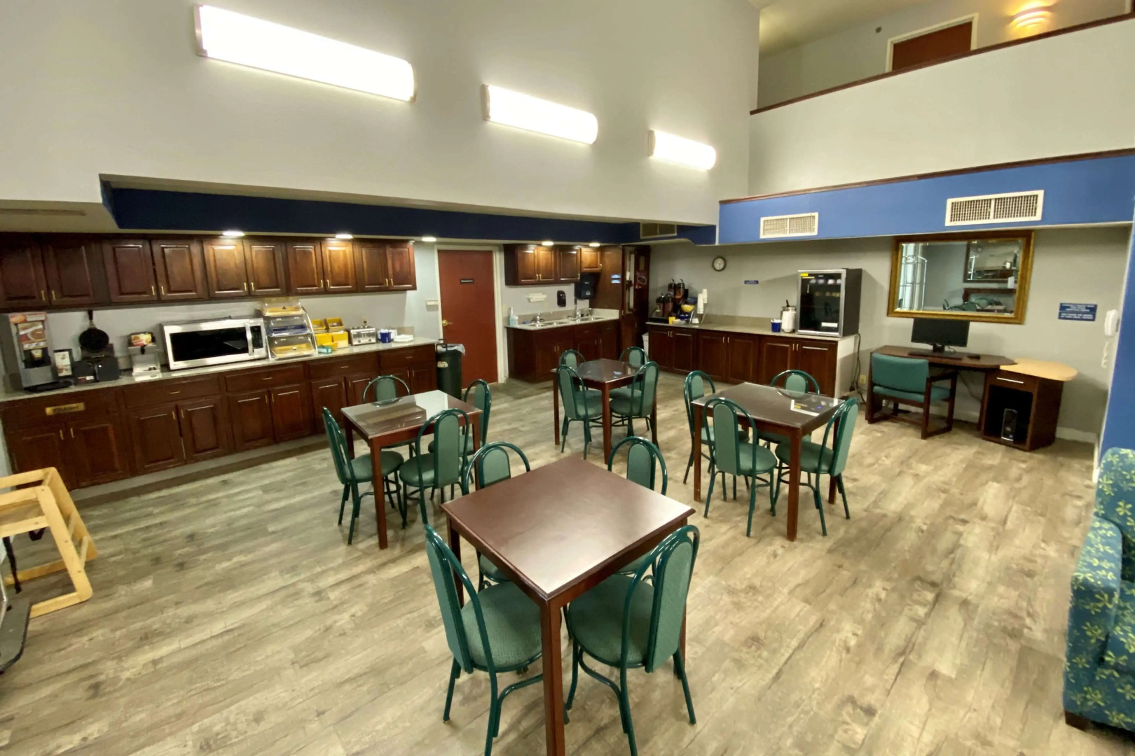 Baymont Inn & Suites by Wyndham Swanton/Toledo Airport