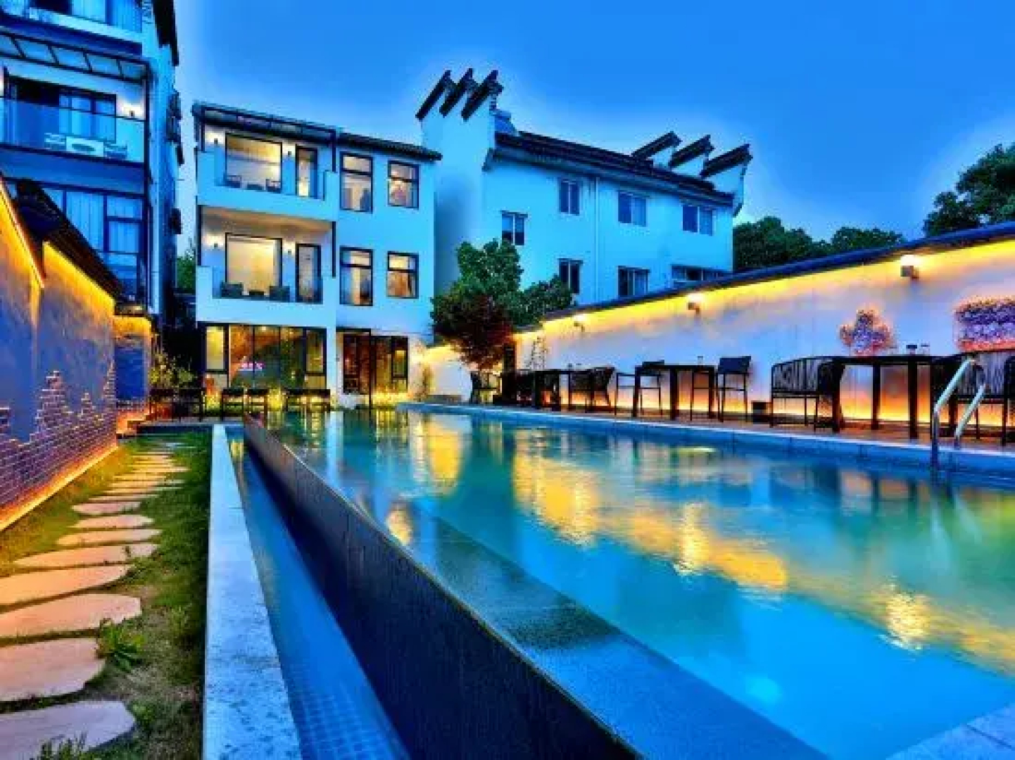 Houx afternoon Garden Design Hotel