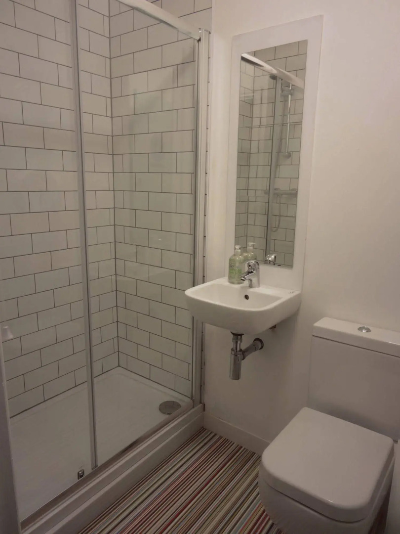 Igloo Hybrid - Hostel