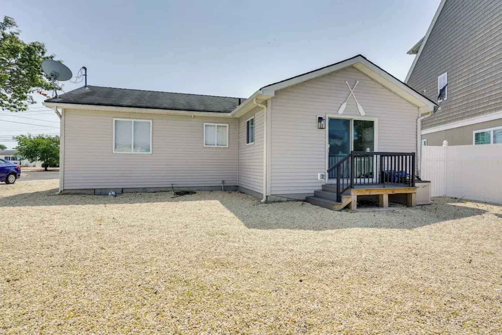 Charming Beach Haven West Home: 1 Mi to Beach!