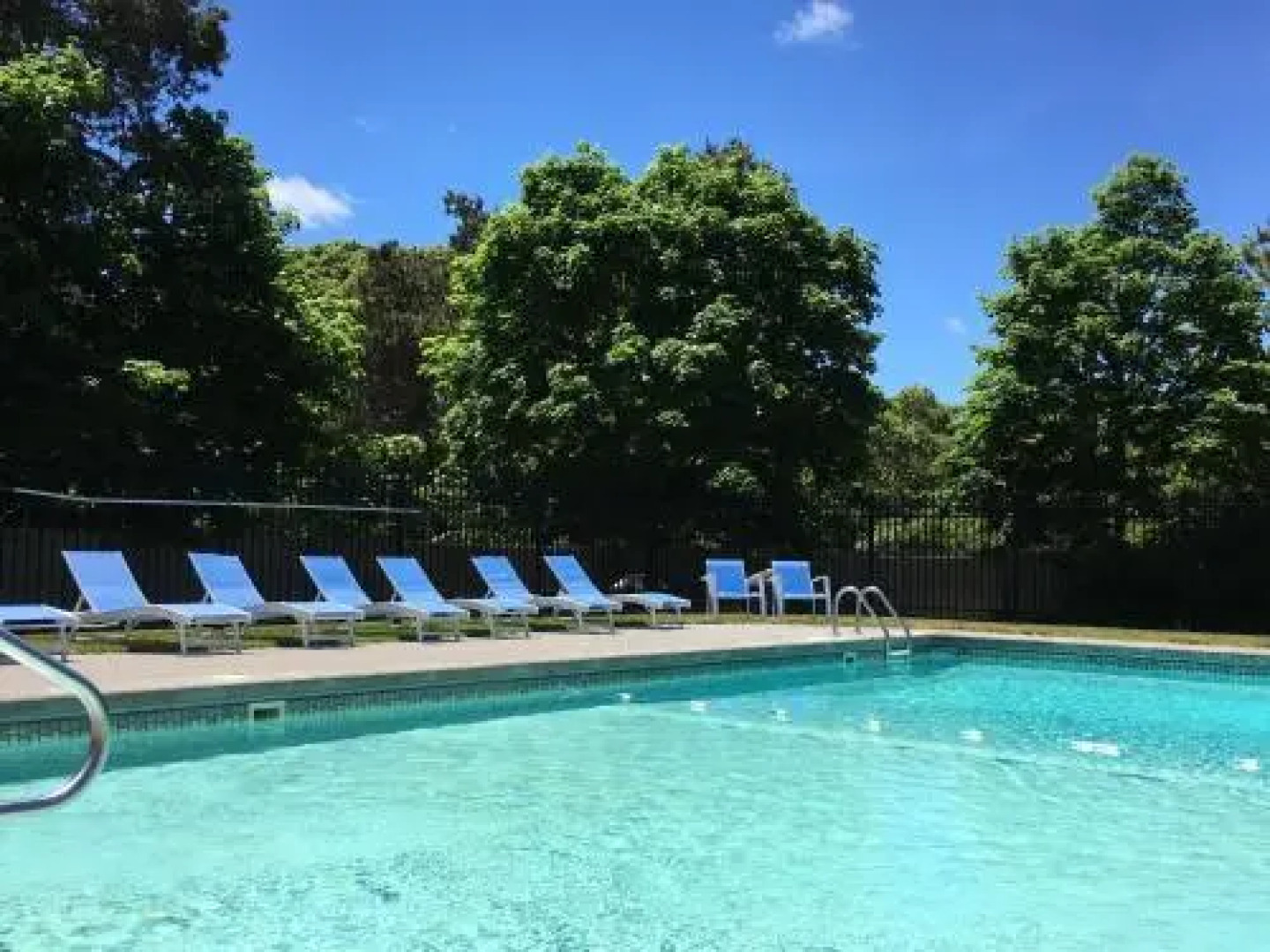 Chatham Seafarer Inn